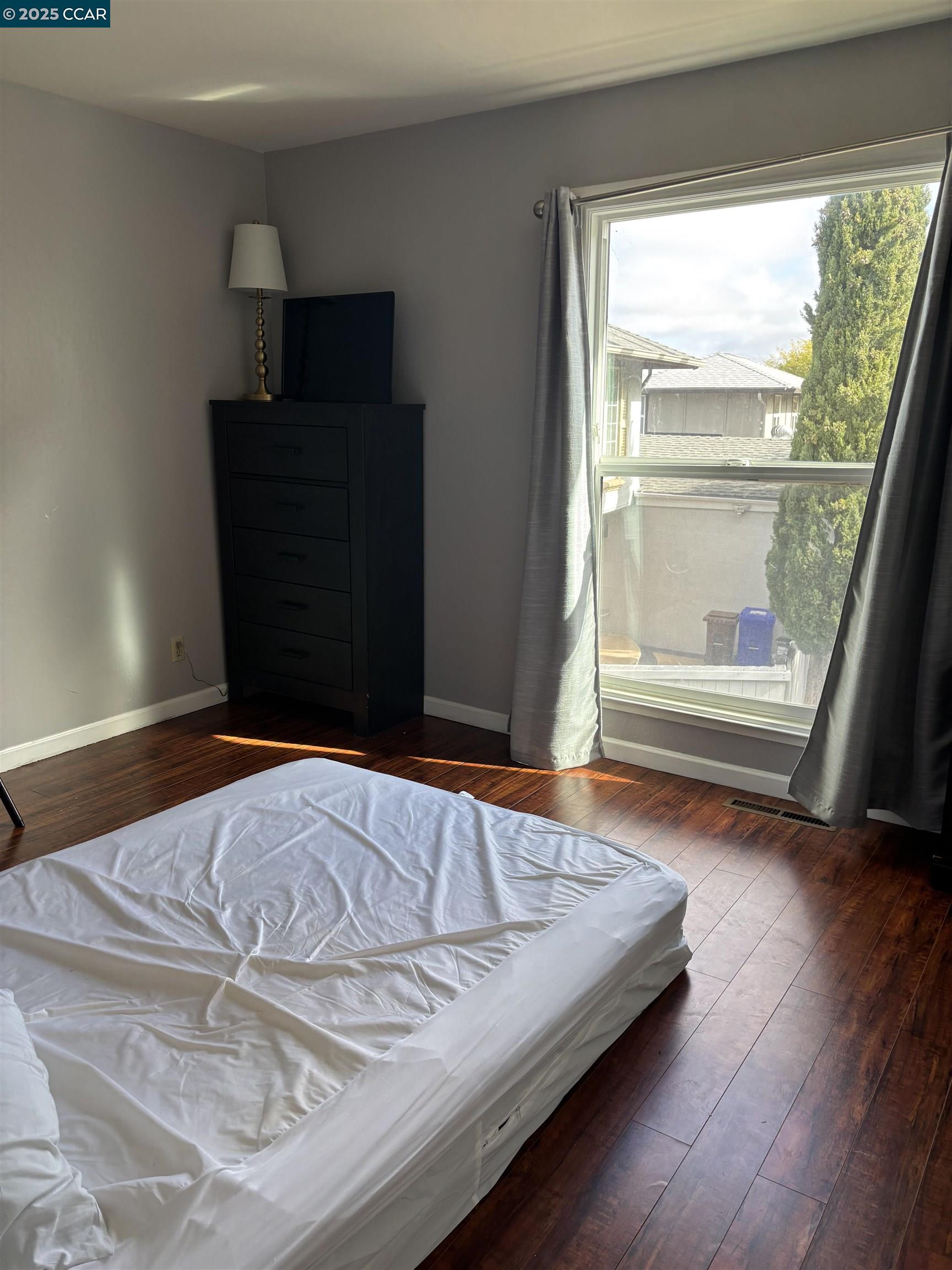 Detail Gallery Image 13 of 20 For 965 Parkside Drive, El Sobrante,  CA 94603 - 3 Beds | 2/1 Baths