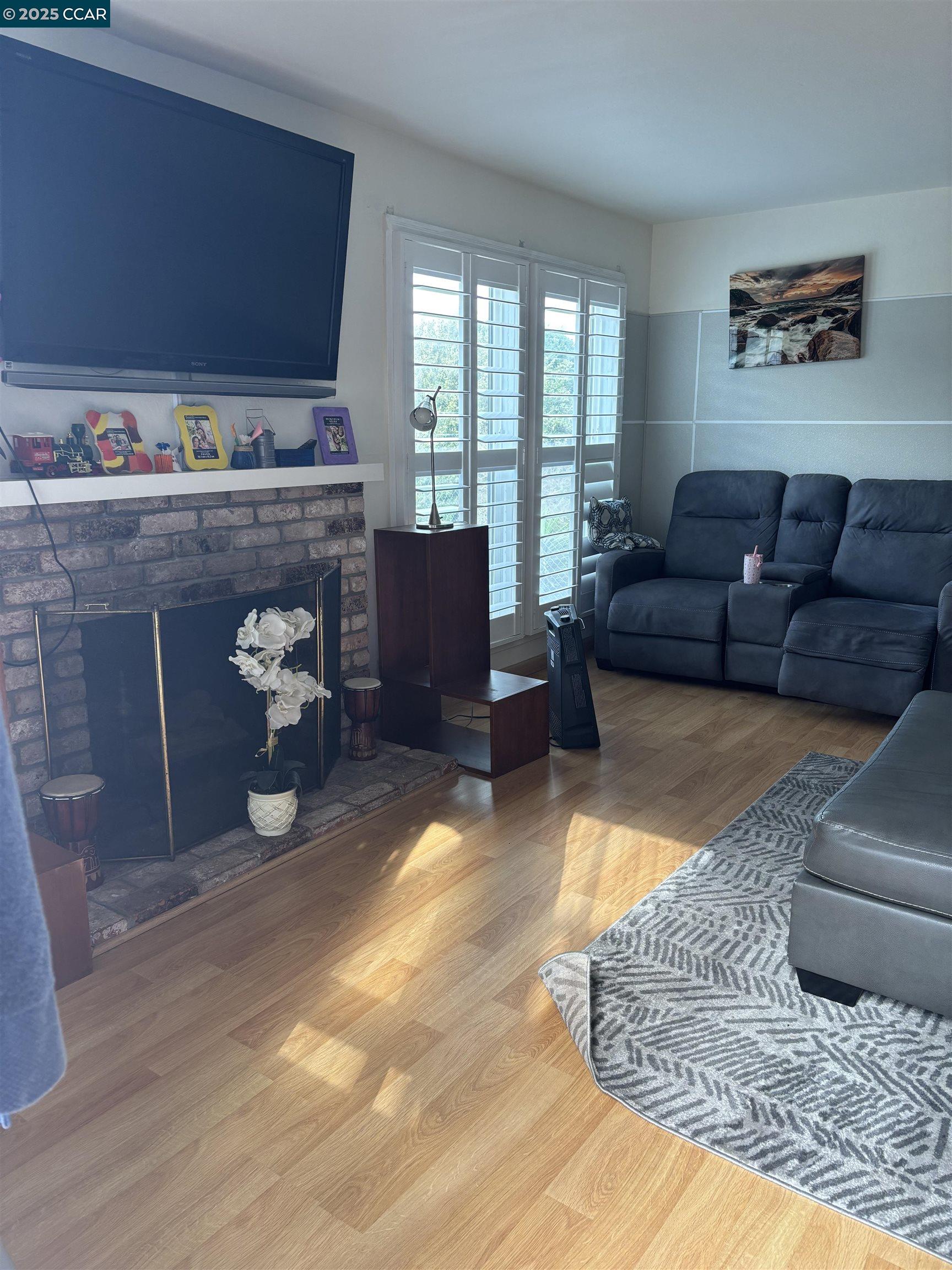 Detail Gallery Image 10 of 20 For 965 Parkside Drive, El Sobrante,  CA 94603 - 3 Beds | 2/1 Baths