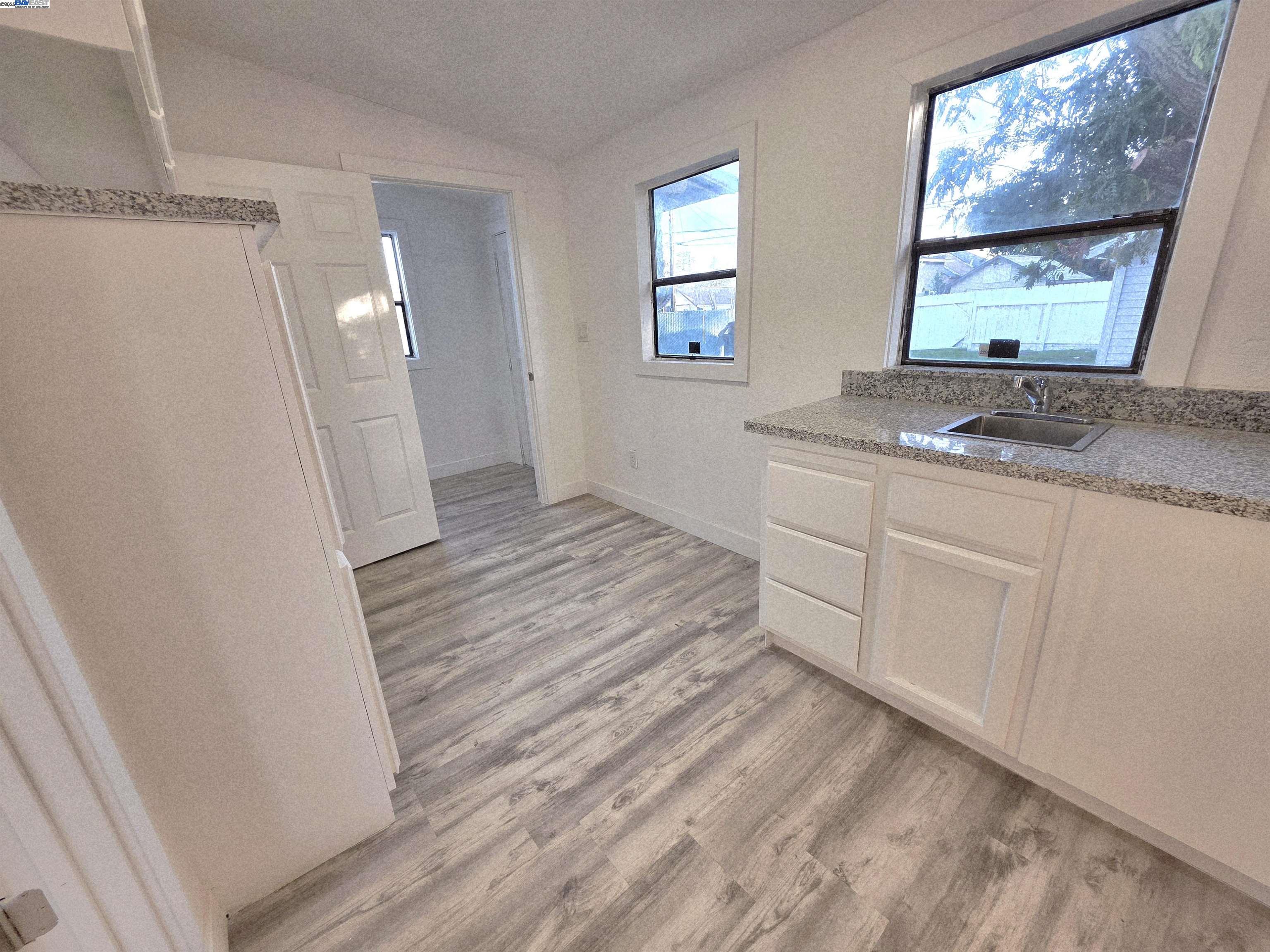 Detail Gallery Image 11 of 13 For 220 E Lodi Ave, Lodi,  CA 95240 - 4 Beds | 2/1 Baths