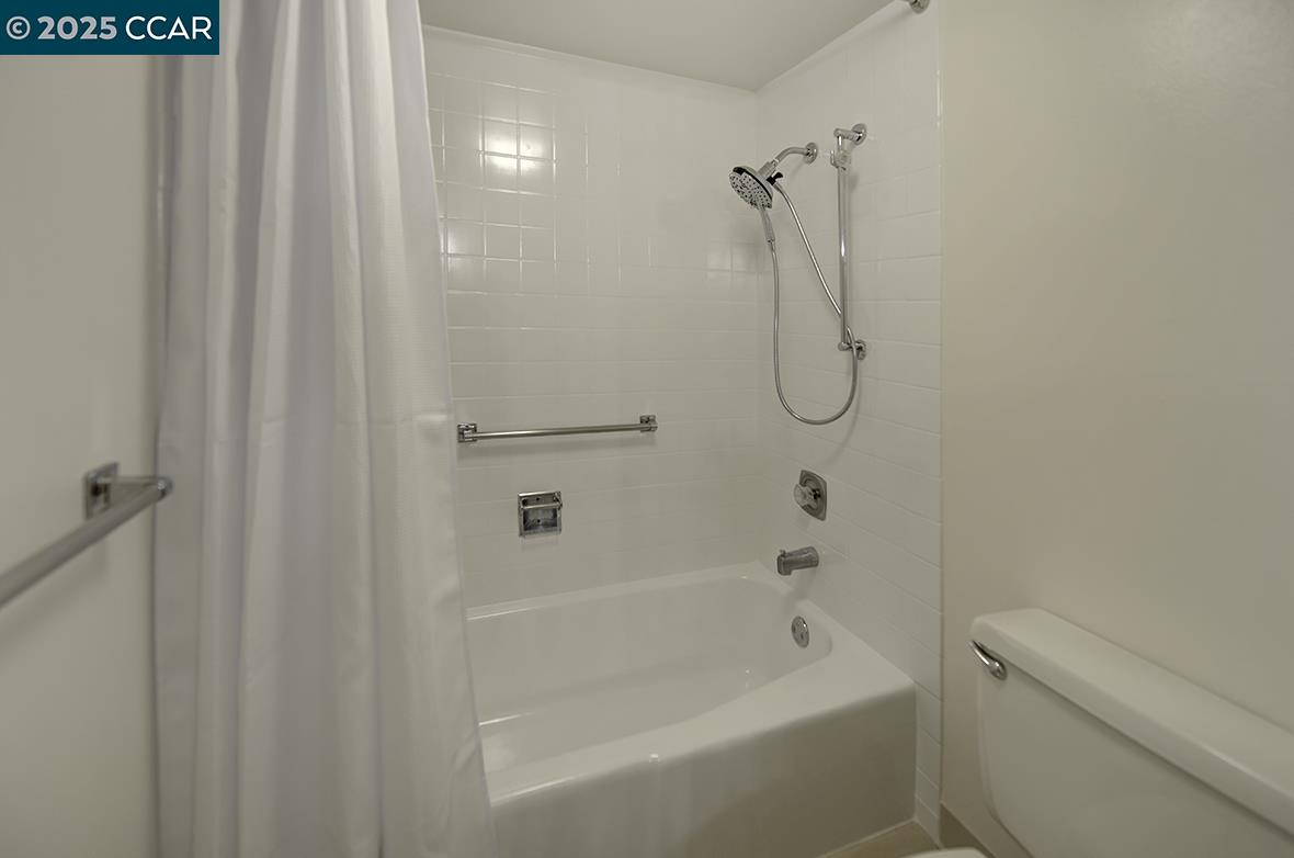 Photo #30: 41117053 Listing: Photo #30