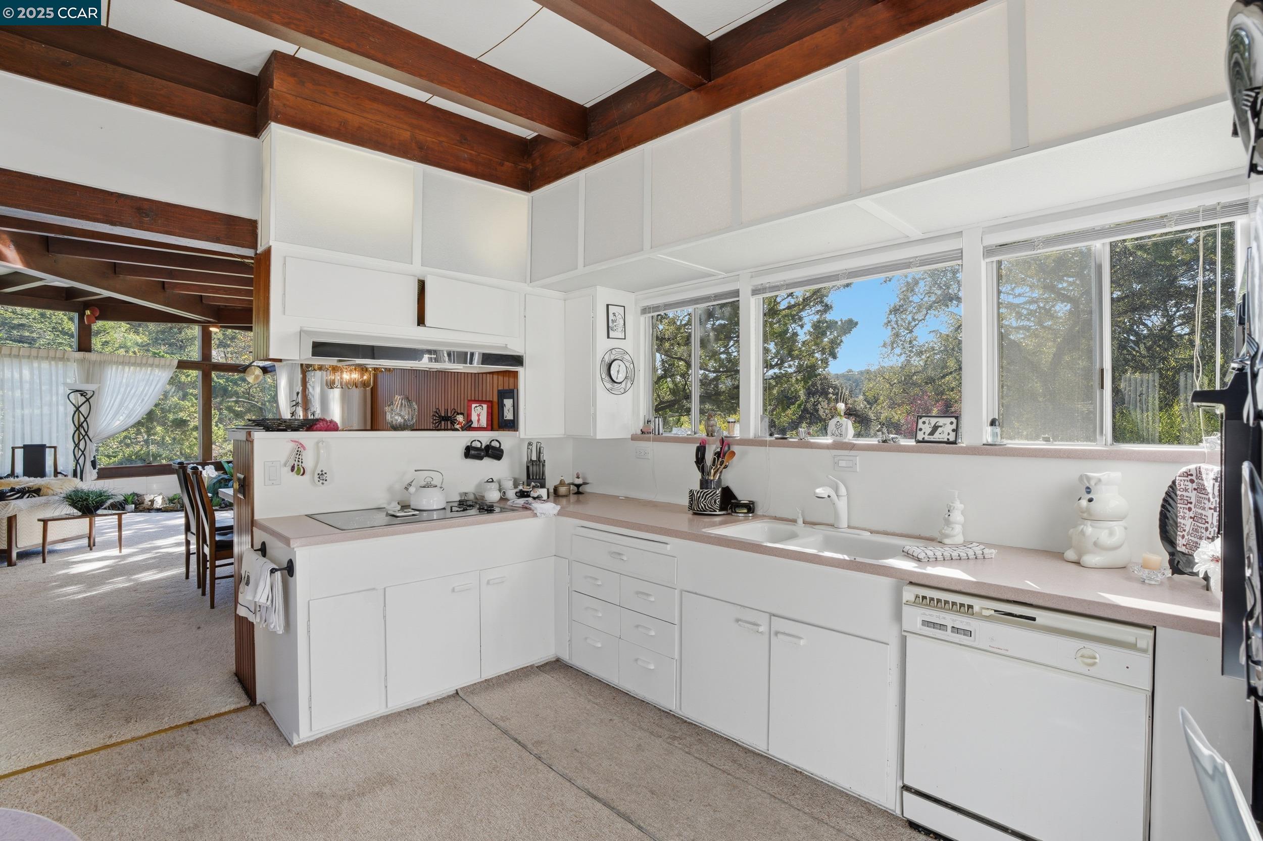 Detail Gallery Image 21 of 56 For 4900 John Muir Rd, Martinez,  CA 94553 - 3 Beds | 3 Baths