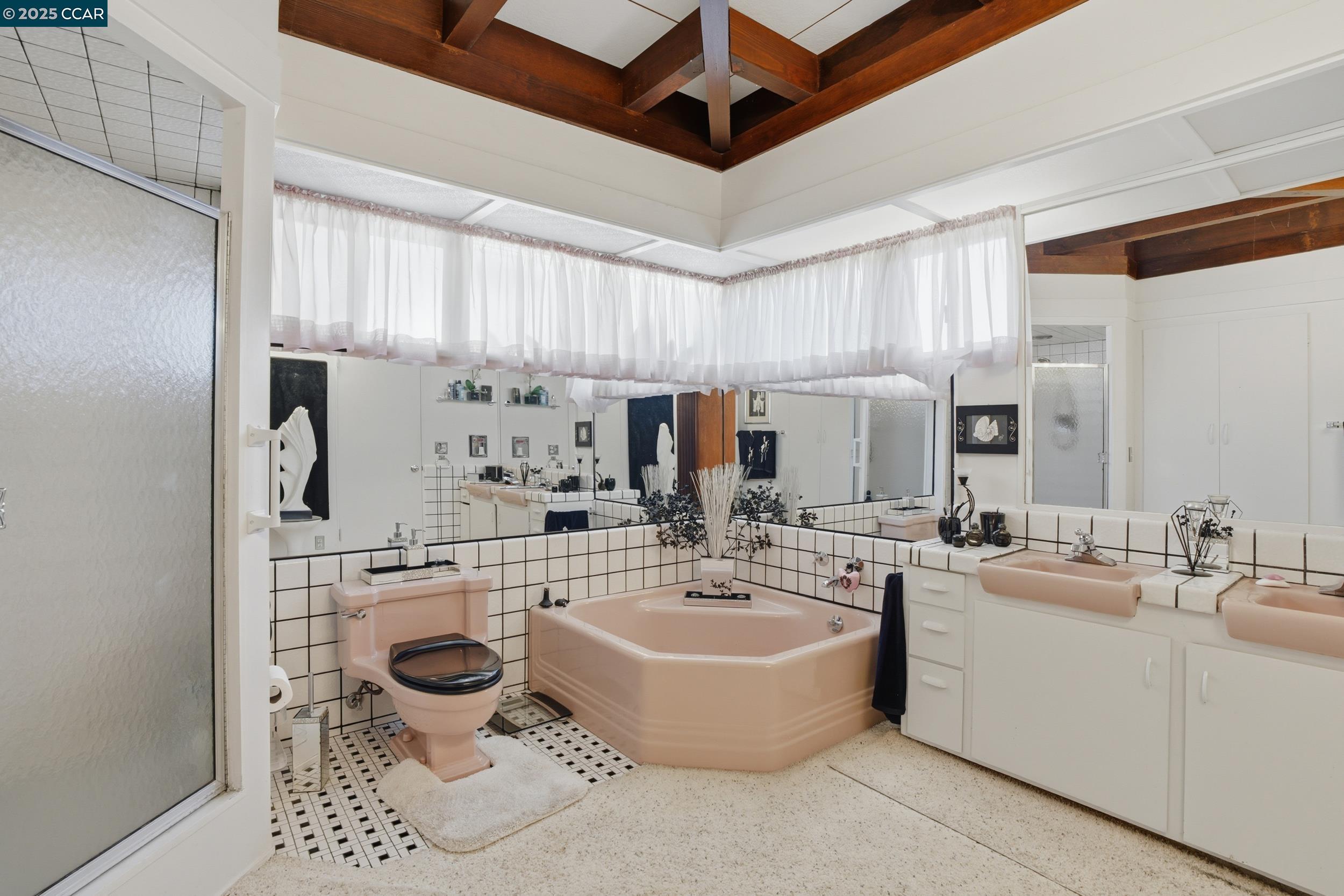 Detail Gallery Image 26 of 56 For 4900 John Muir Rd, Martinez,  CA 94553 - 3 Beds | 3 Baths