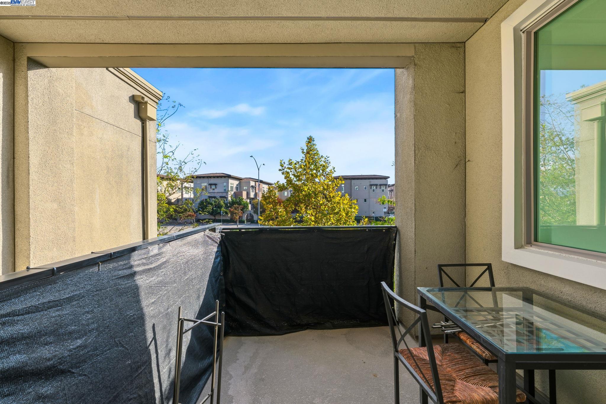 Detail Gallery Image 20 of 39 For 5581 Dublin Blvd, Dublin,  CA 94568 - 3 Beds | 3 Baths