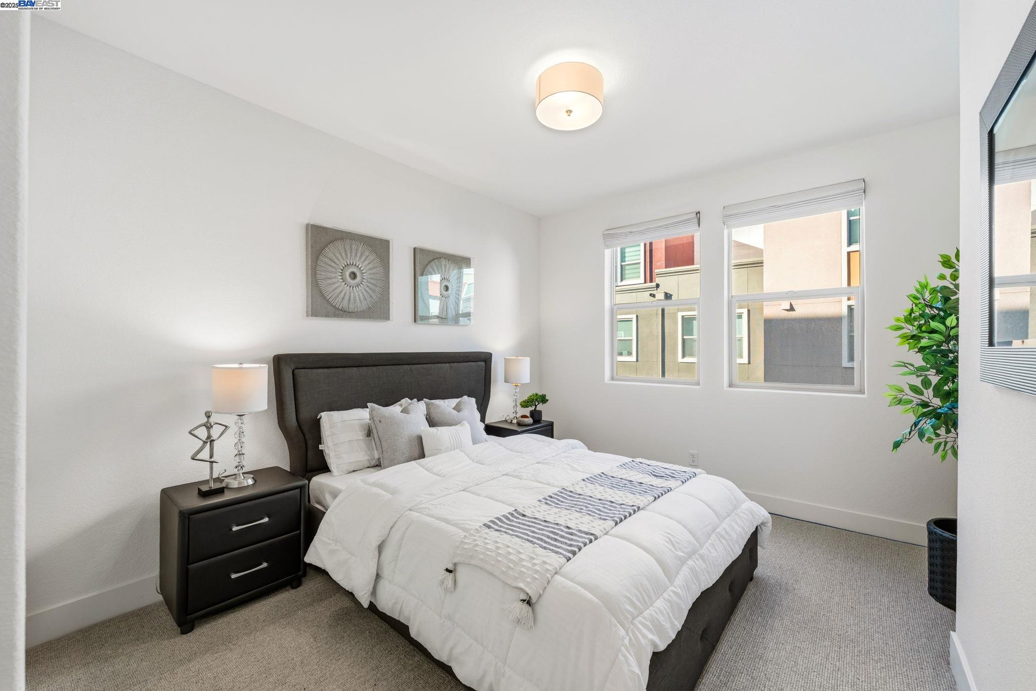 Detail Gallery Image 27 of 39 For 5581 Dublin Blvd, Dublin,  CA 94568 - 3 Beds | 3 Baths