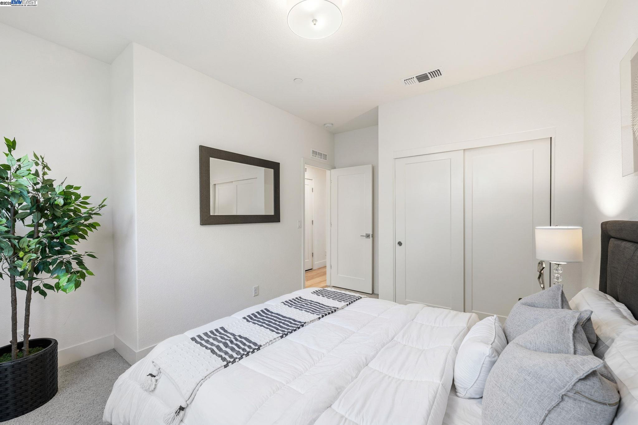 Detail Gallery Image 28 of 39 For 5581 Dublin Blvd, Dublin,  CA 94568 - 3 Beds | 3 Baths