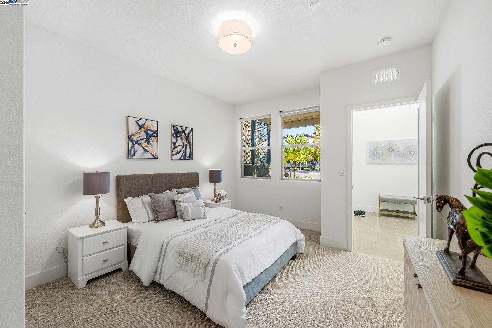 Detail Gallery Image 9 of 39 For 5581 Dublin Blvd, Dublin,  CA 94568 - 3 Beds | 3 Baths