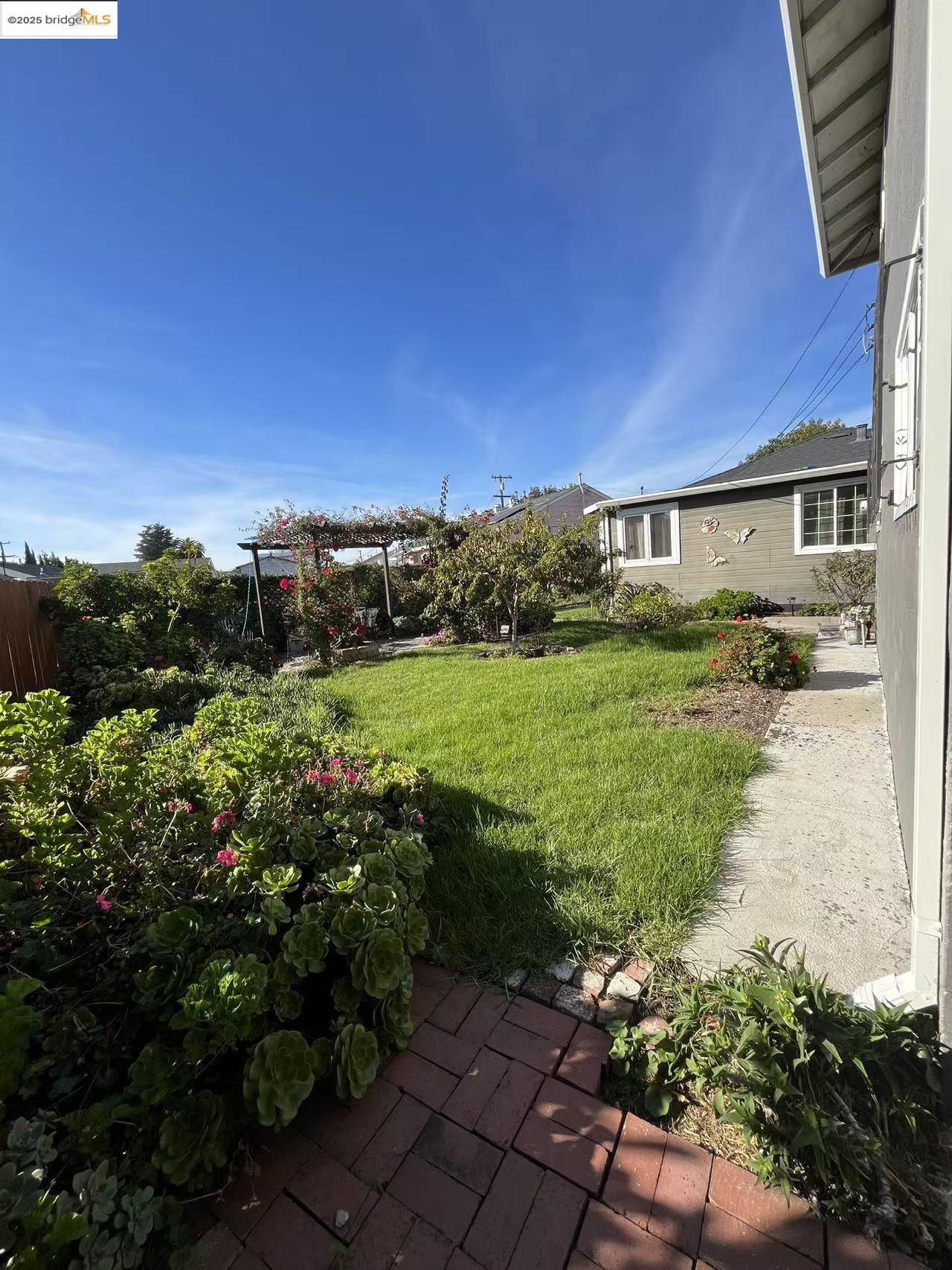 Detail Gallery Image 18 of 58 For 262 Fitzpatrick Rd, Oakland,  CA 94603 - – Beds | – Baths