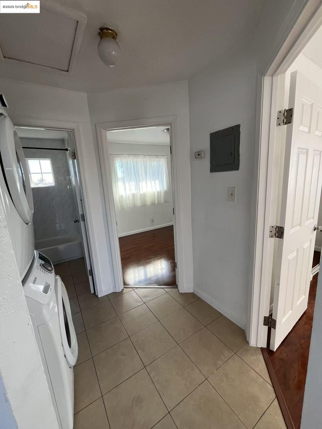 Detail Gallery Image 27 of 58 For 262 Fitzpatrick Rd, Oakland,  CA 94603 - – Beds | – Baths