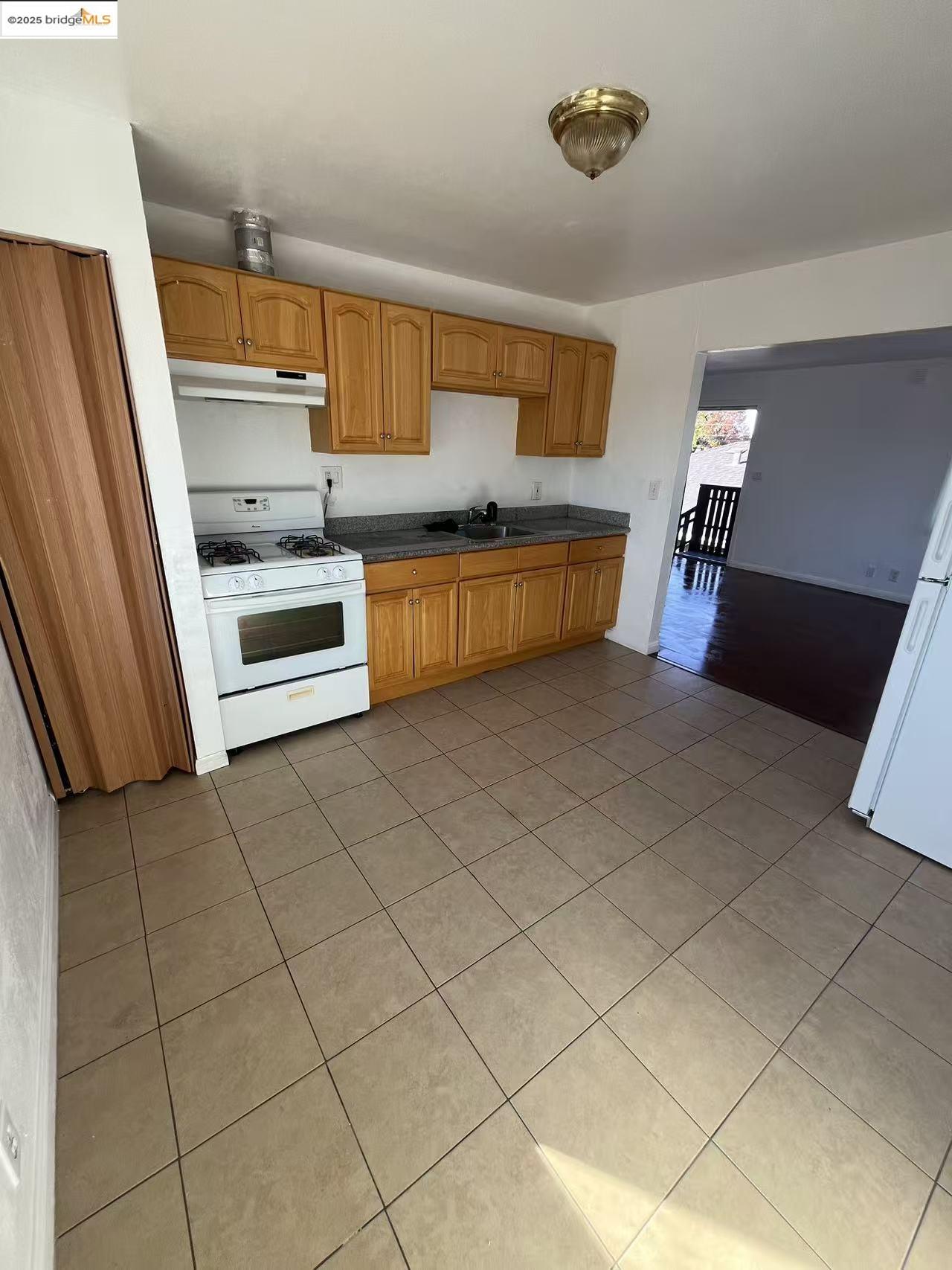 Detail Gallery Image 33 of 58 For 262 Fitzpatrick Rd, Oakland,  CA 94603 - – Beds | – Baths