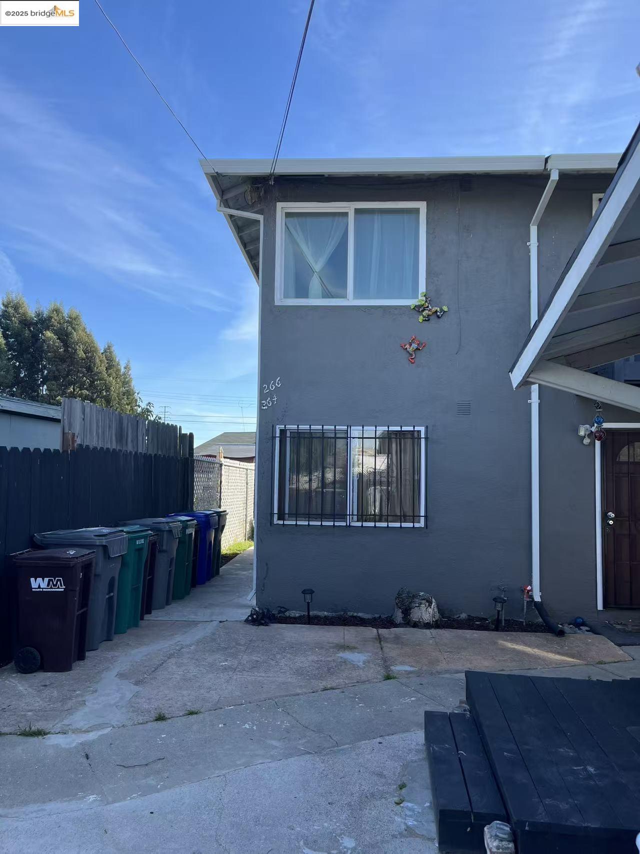 Detail Gallery Image 9 of 58 For 262 Fitzpatrick Rd, Oakland,  CA 94603 - – Beds | – Baths