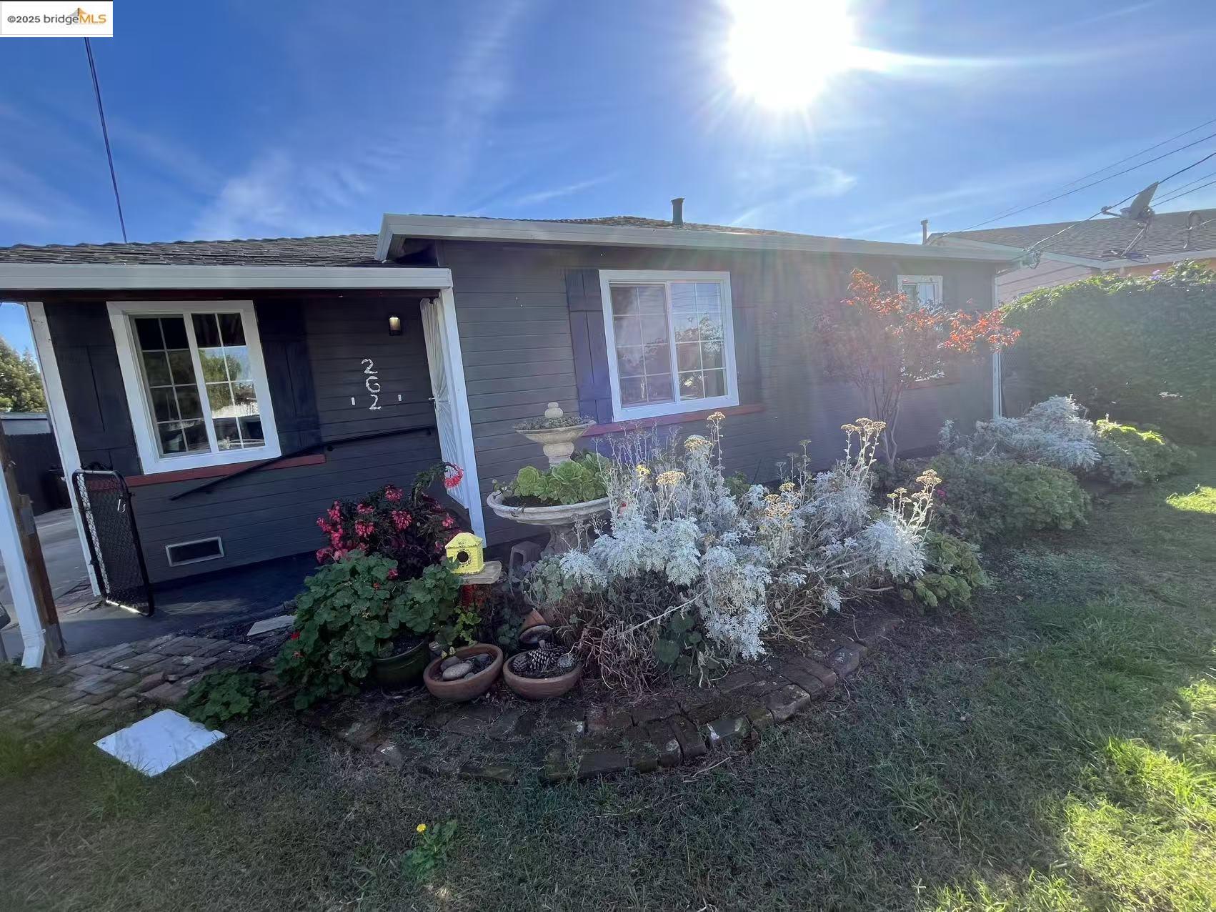 Detail Gallery Image 10 of 58 For 262 Fitzpatrick Rd, Oakland,  CA 94603 - – Beds | – Baths