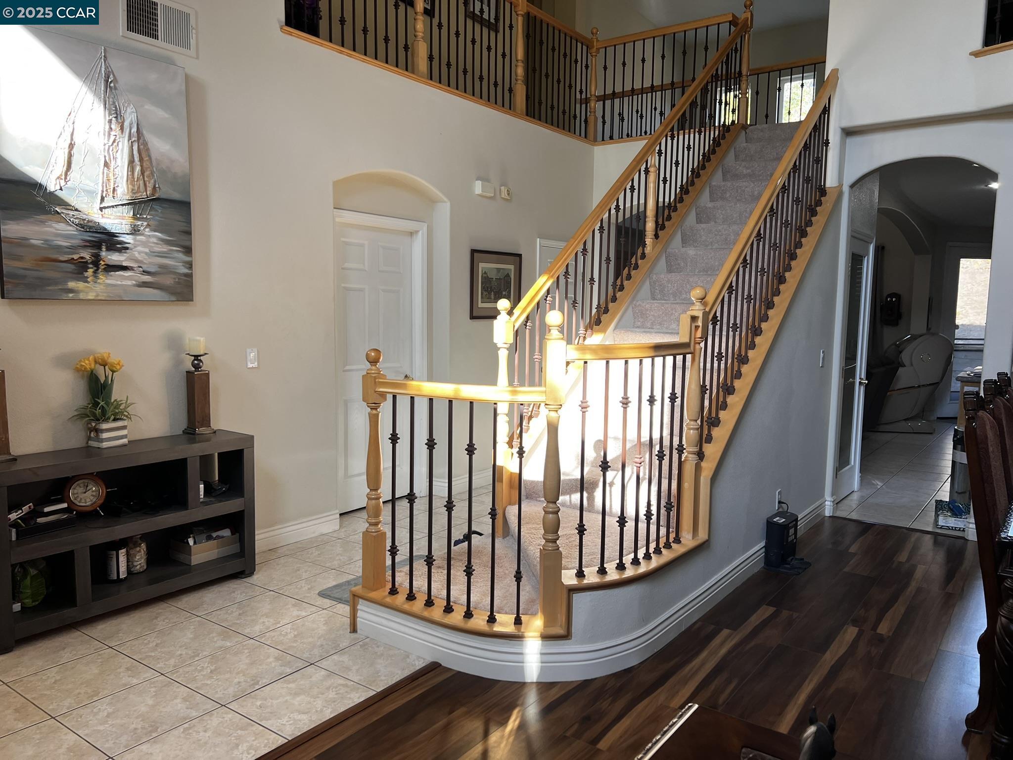 Detail Gallery Image 12 of 41 For 4045 Galenez Way, Antioch,  CA 94531 - 5 Beds | 3 Baths