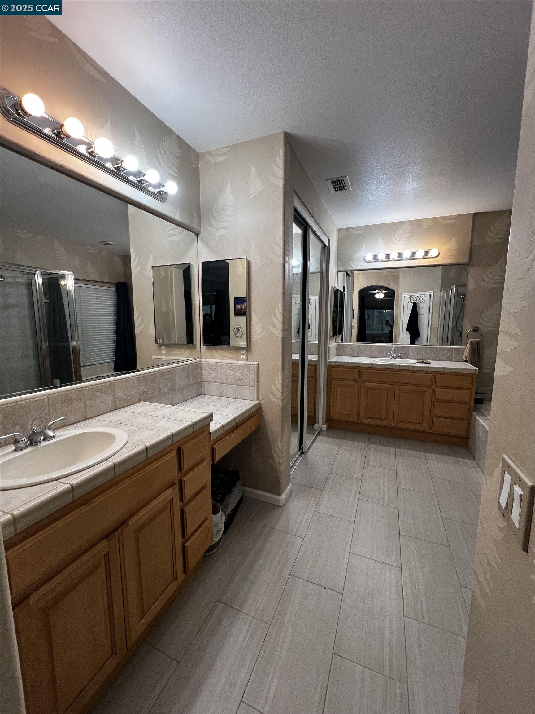 Detail Gallery Image 33 of 41 For 4045 Galenez Way, Antioch,  CA 94531 - 5 Beds | 3 Baths