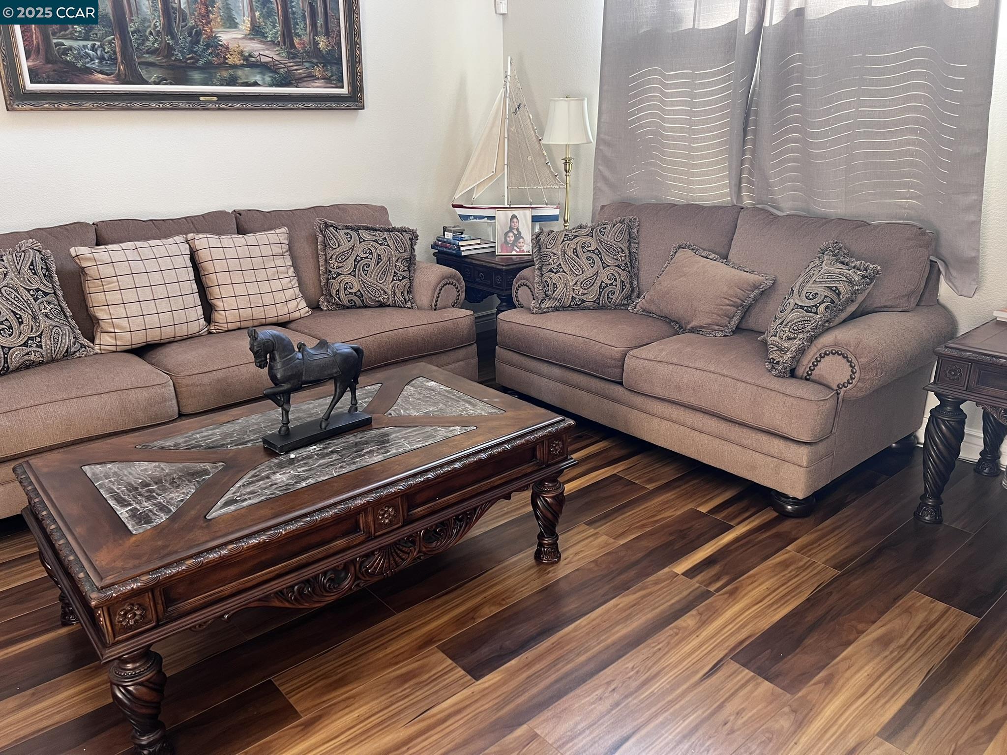 Detail Gallery Image 9 of 39 For 4045 Galenez Way, Antioch,  CA 94531 - 5 Beds | 3 Baths