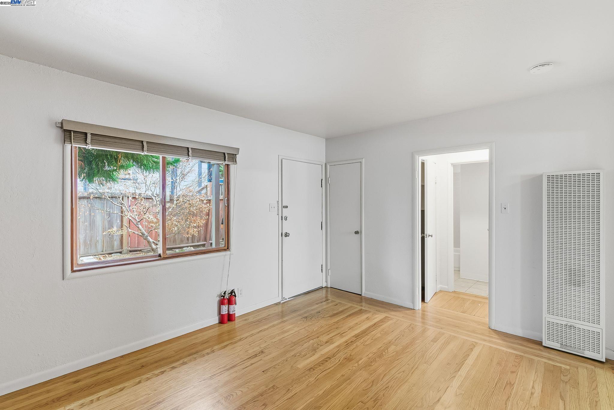 Detail Gallery Image 16 of 29 For 2133 Clinton Ave, Alameda,  CA 94501 - – Beds | – Baths