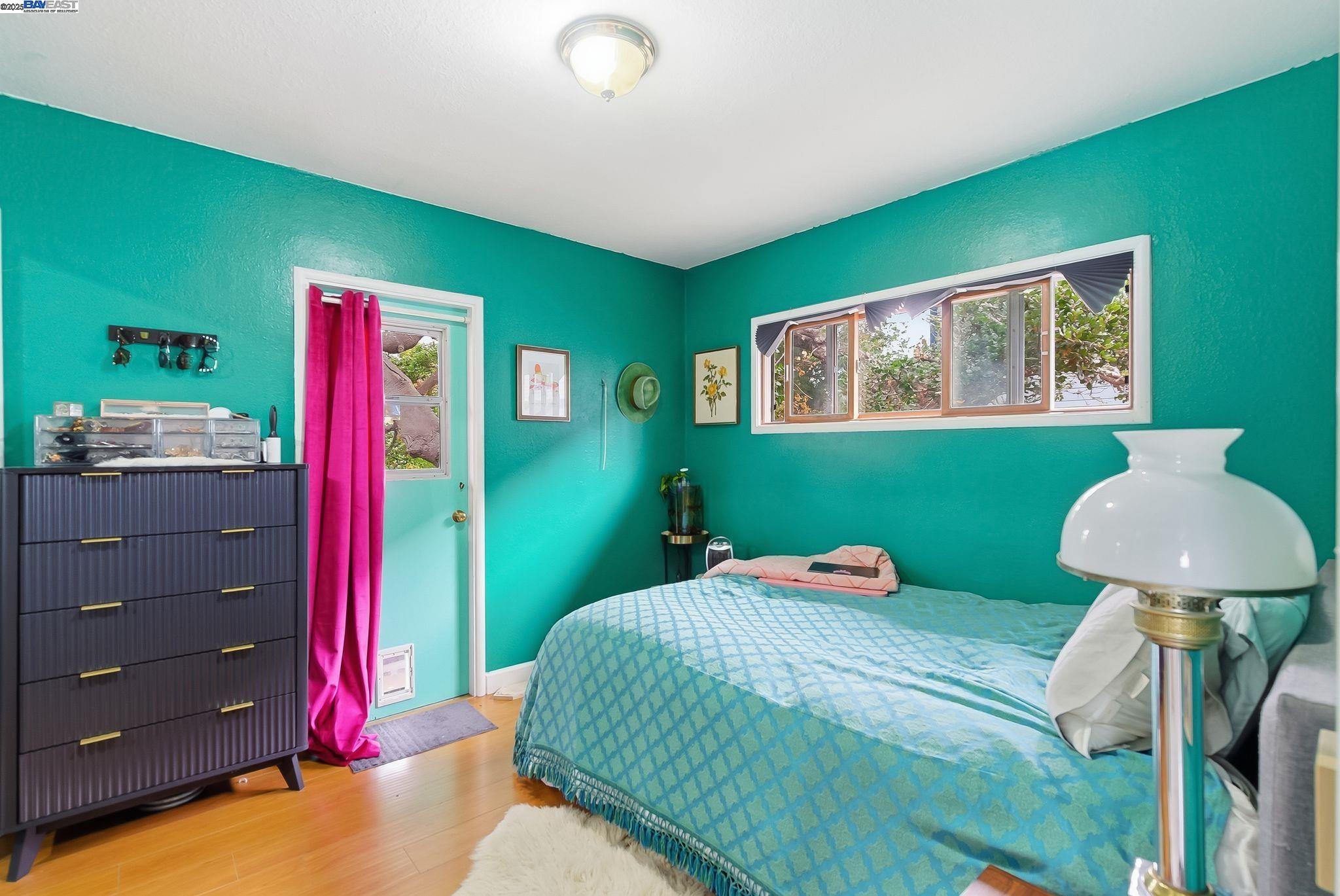 Detail Gallery Image 23 of 29 For 2133 Clinton Ave, Alameda,  CA 94501 - – Beds | – Baths