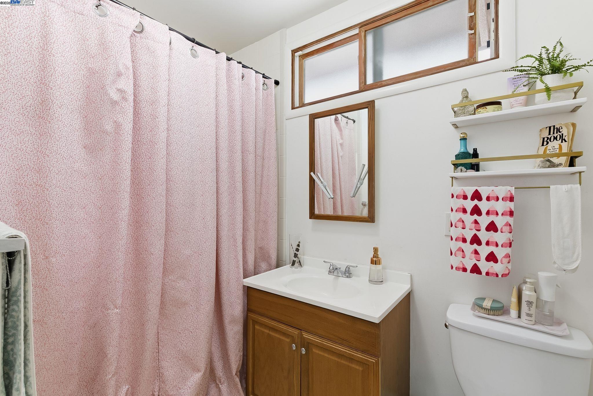 Detail Gallery Image 26 of 29 For 2133 Clinton Ave, Alameda,  CA 94501 - – Beds | – Baths