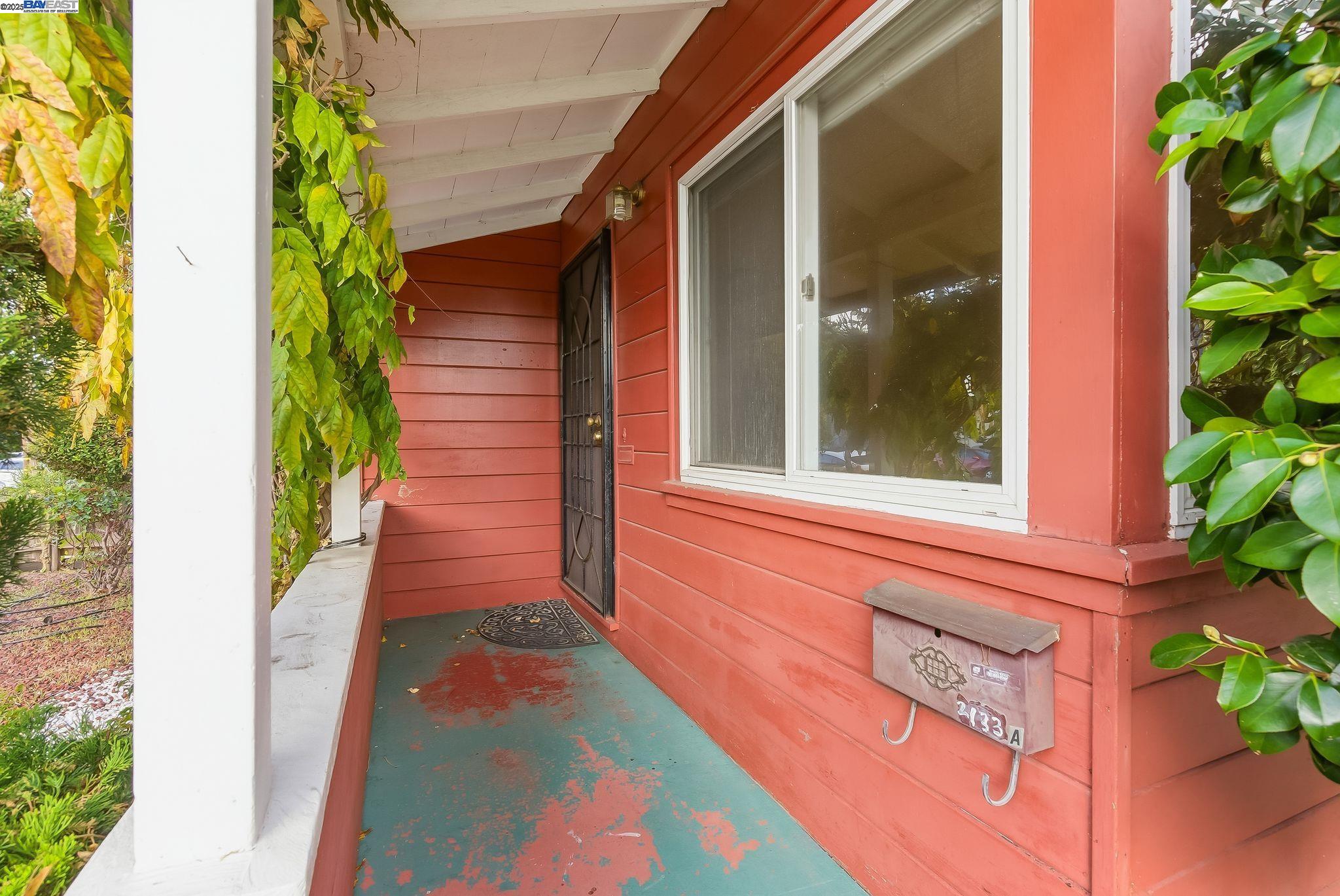 Detail Gallery Image 6 of 29 For 2133 Clinton Ave, Alameda,  CA 94501 - – Beds | – Baths