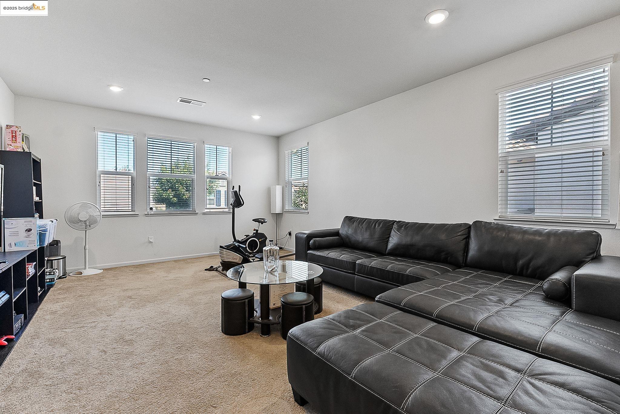 Detail Gallery Image 14 of 23 For 85 Baird Cir, Brentwood,  CA 94513 - 4 Beds | 3 Baths