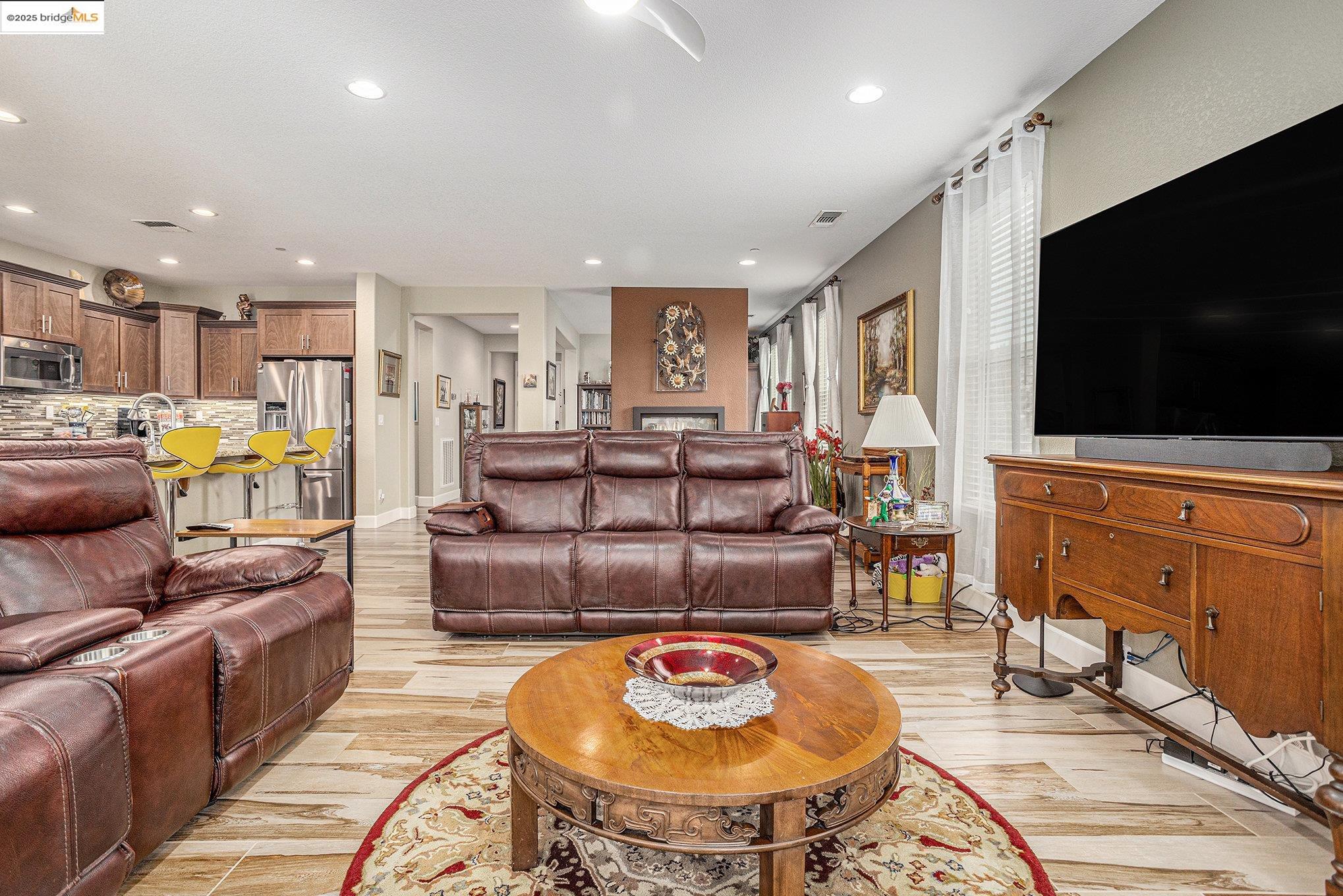 Detail Gallery Image 10 of 39 For 299 Marks Rd, Rio Vista,  CA 94571 - 2 Beds | 2 Baths