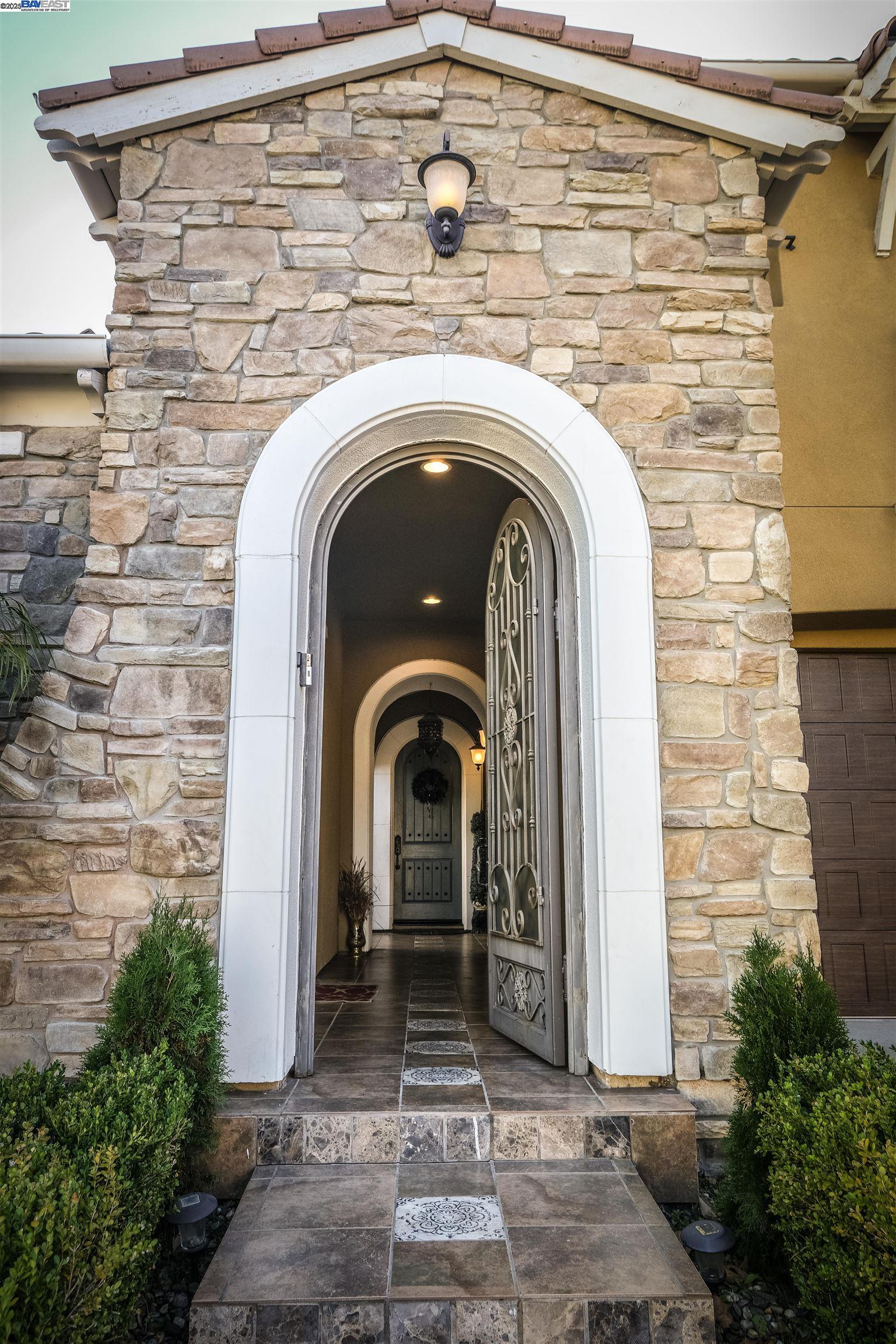 Detail Gallery Image 4 of 58 For 3252 Carpenter Way, San Ramon,  CA 94582 - 4 Beds | 3/1 Baths