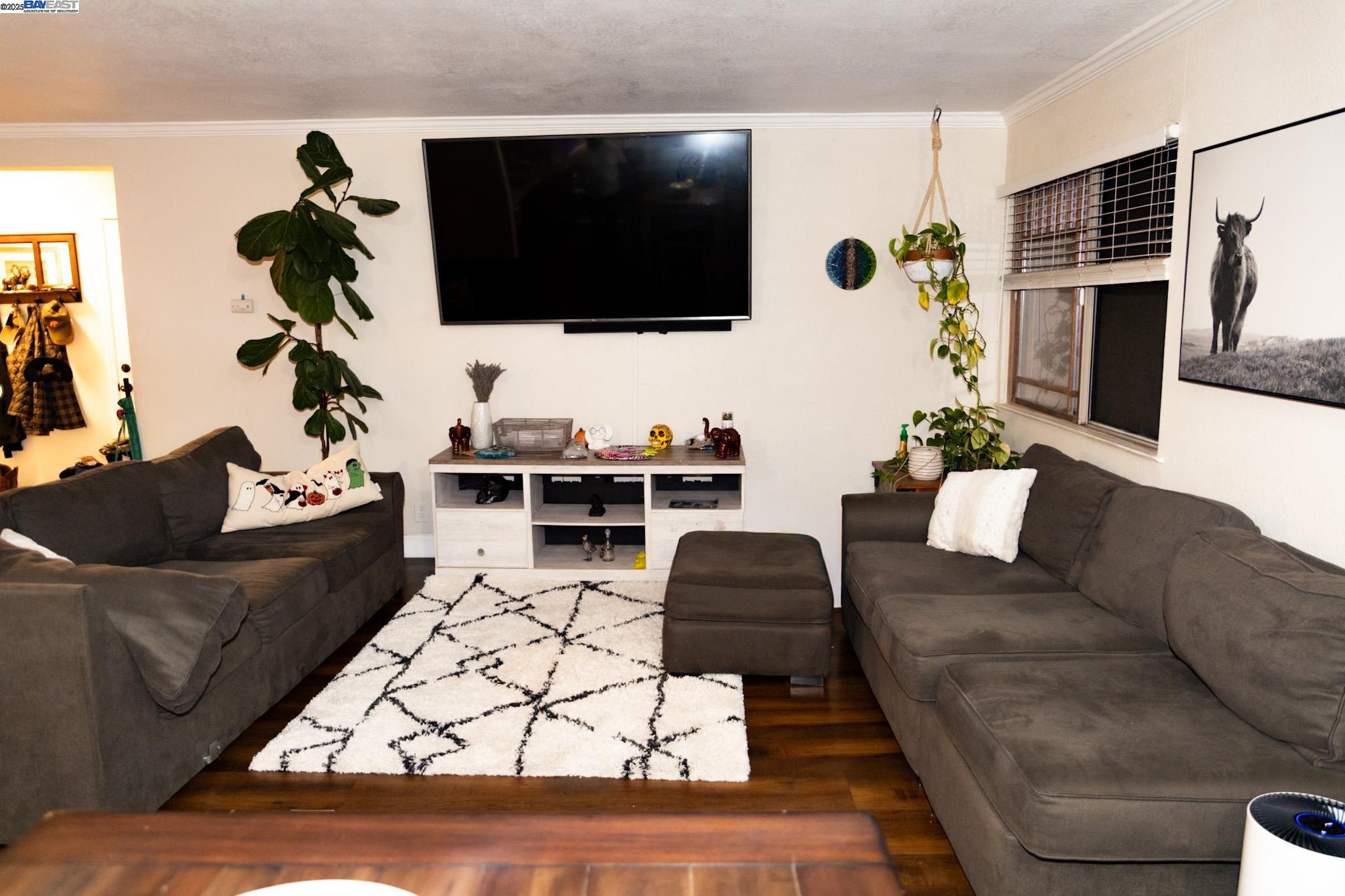 Detail Gallery Image 3 of 10 For 1821 Mini Drive, Vallejo,  CA 94589 - 3 Beds | 3 Baths