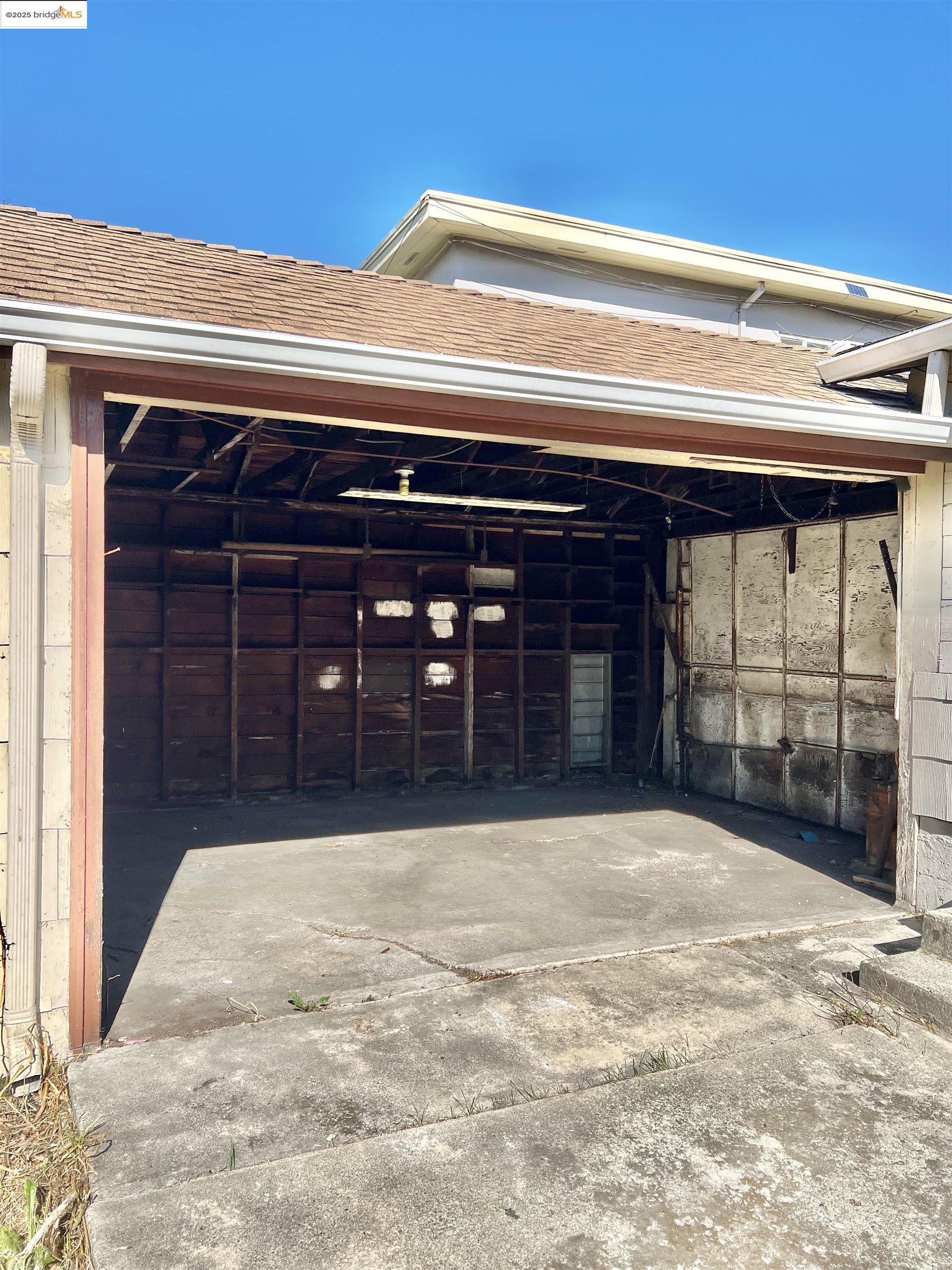 Detail Gallery Image 16 of 19 For 9719 Holly St, Oakland,  CA 94603 - 2 Beds | 1 Baths