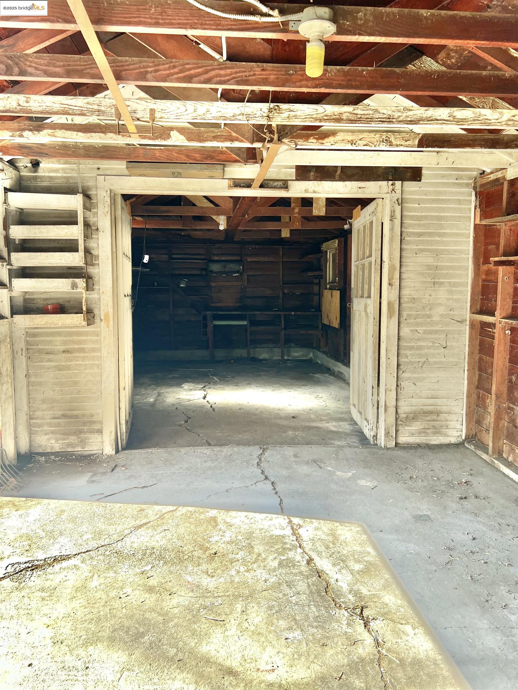 Detail Gallery Image 17 of 19 For 9719 Holly St, Oakland,  CA 94603 - 2 Beds | 1 Baths