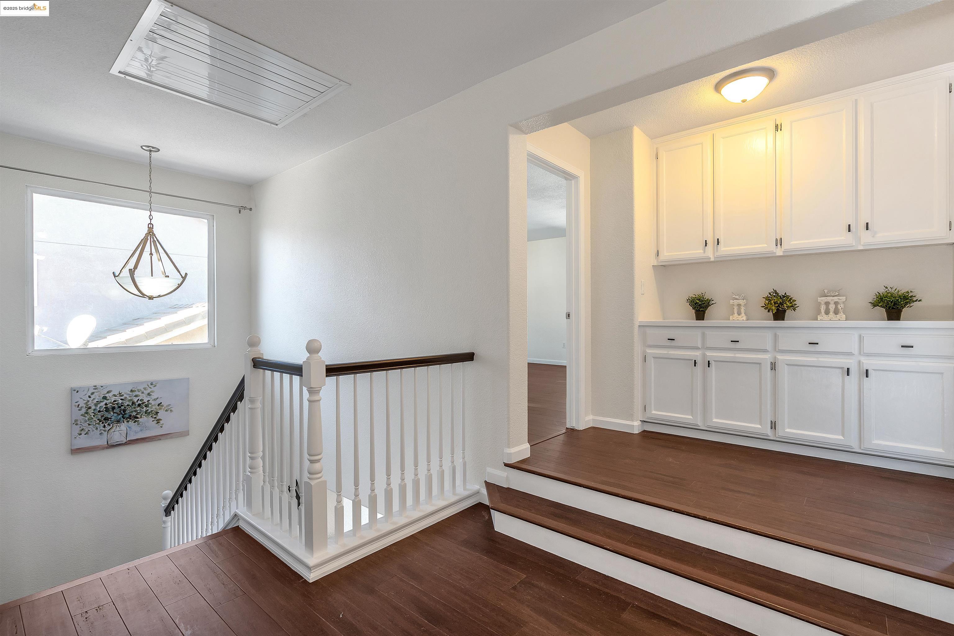 Detail Gallery Image 20 of 42 For 166 Rangewood Dr, Pittsburg,  CA 94565 - 6 Beds | 5 Baths