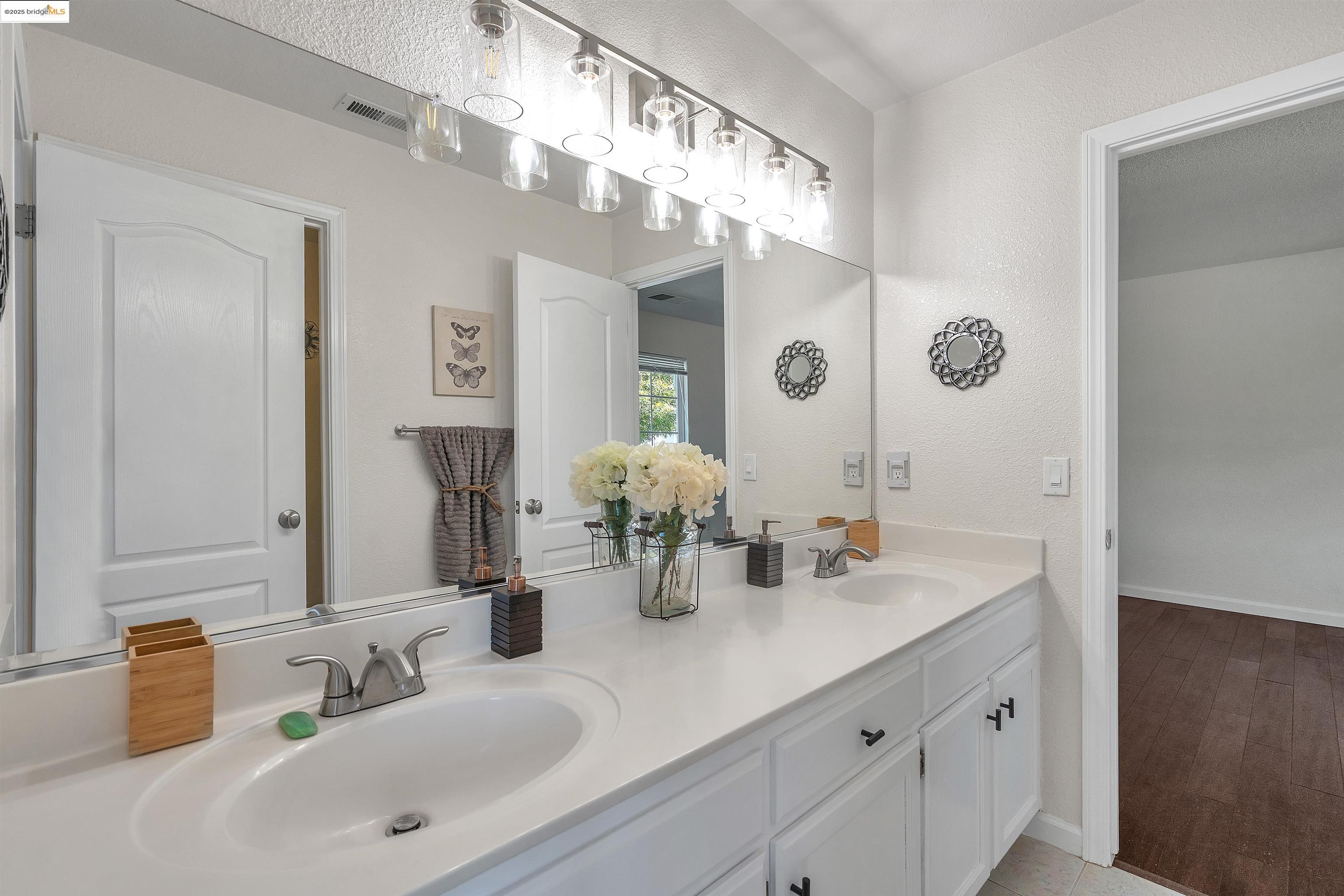 Detail Gallery Image 25 of 42 For 166 Rangewood Dr, Pittsburg,  CA 94565 - 6 Beds | 5 Baths