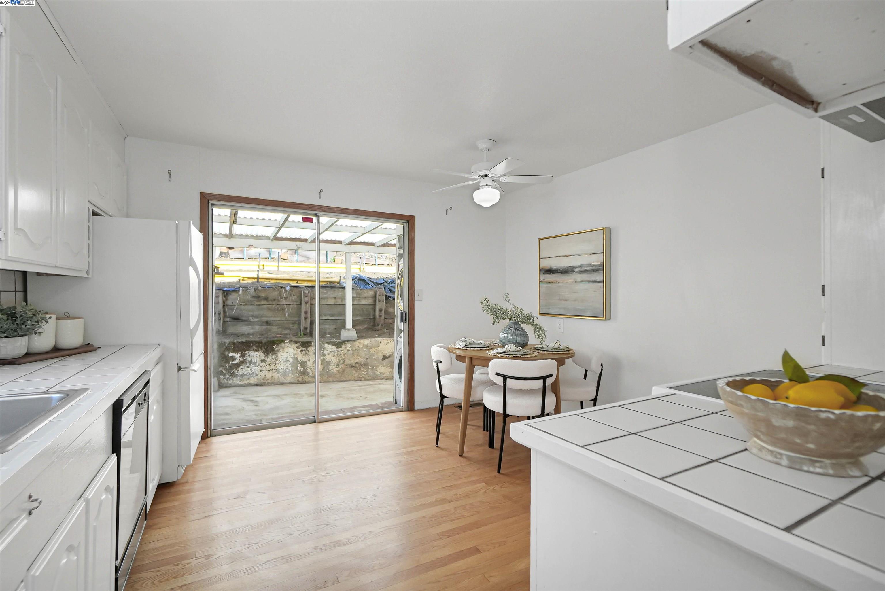 Detail Gallery Image 16 of 40 For 18662 Stanton Ave, Castro Valley,  CA 94546 - 3 Beds | 1 Baths