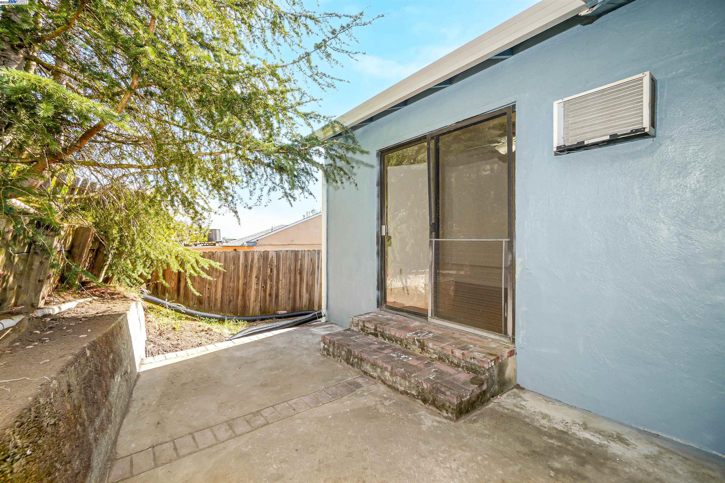 Detail Gallery Image 30 of 40 For 18662 Stanton Ave, Castro Valley,  CA 94546 - 3 Beds | 1 Baths