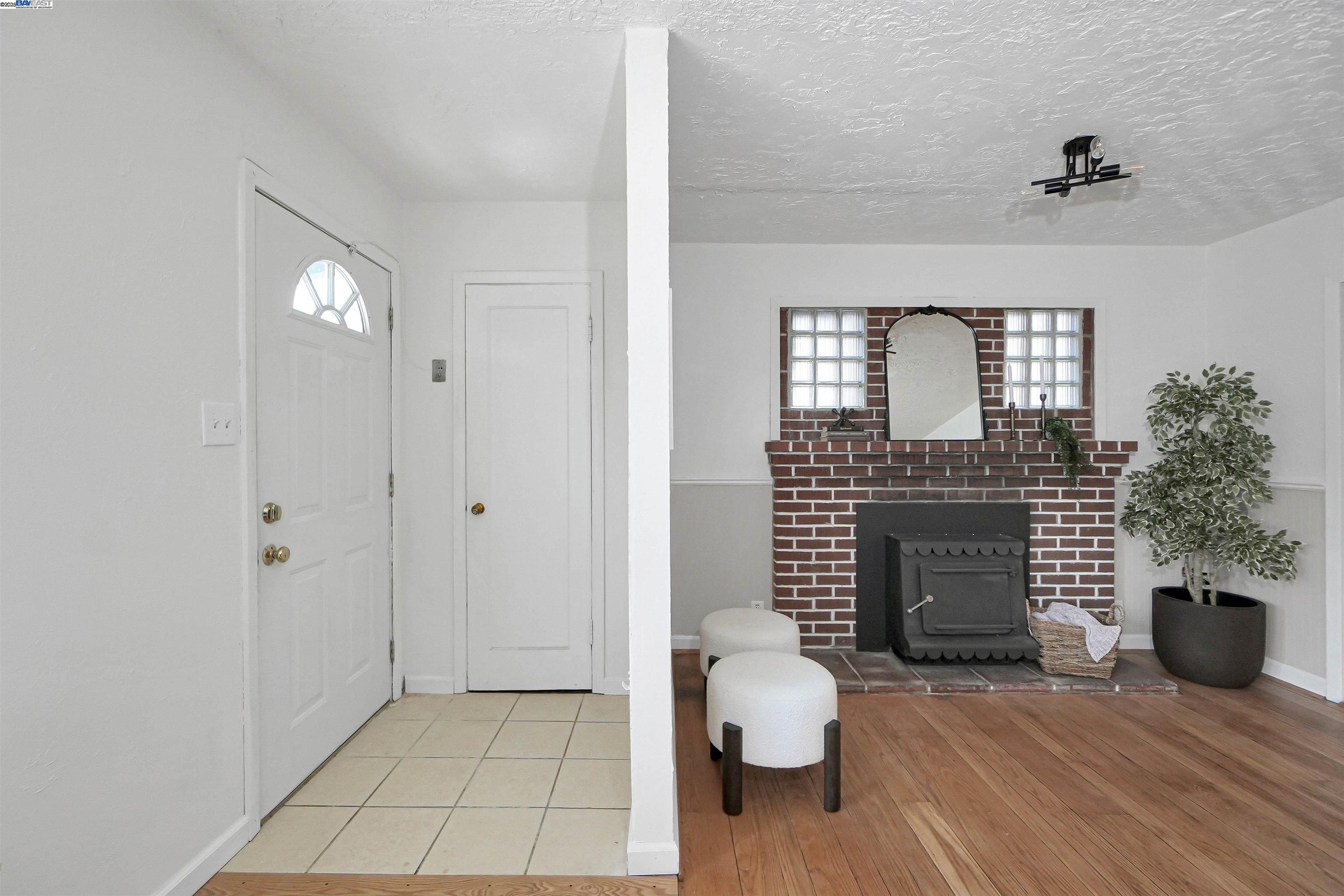 Detail Gallery Image 8 of 40 For 18662 Stanton Ave, Castro Valley,  CA 94546 - 3 Beds | 1 Baths