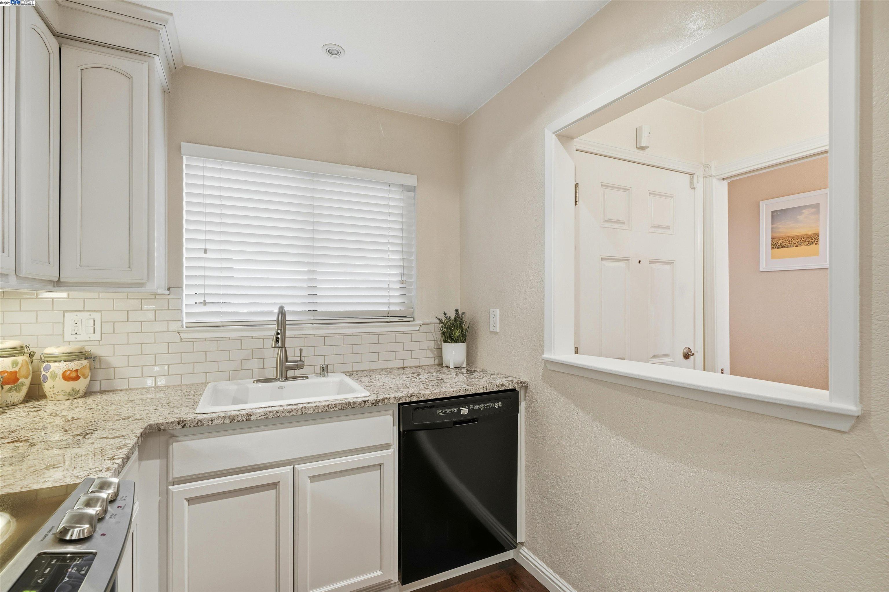 Detail Gallery Image 11 of 35 For 8985 Alcosta Blvd #162,  San Ramon,  CA 94583 - 2 Beds | 2/1 Baths