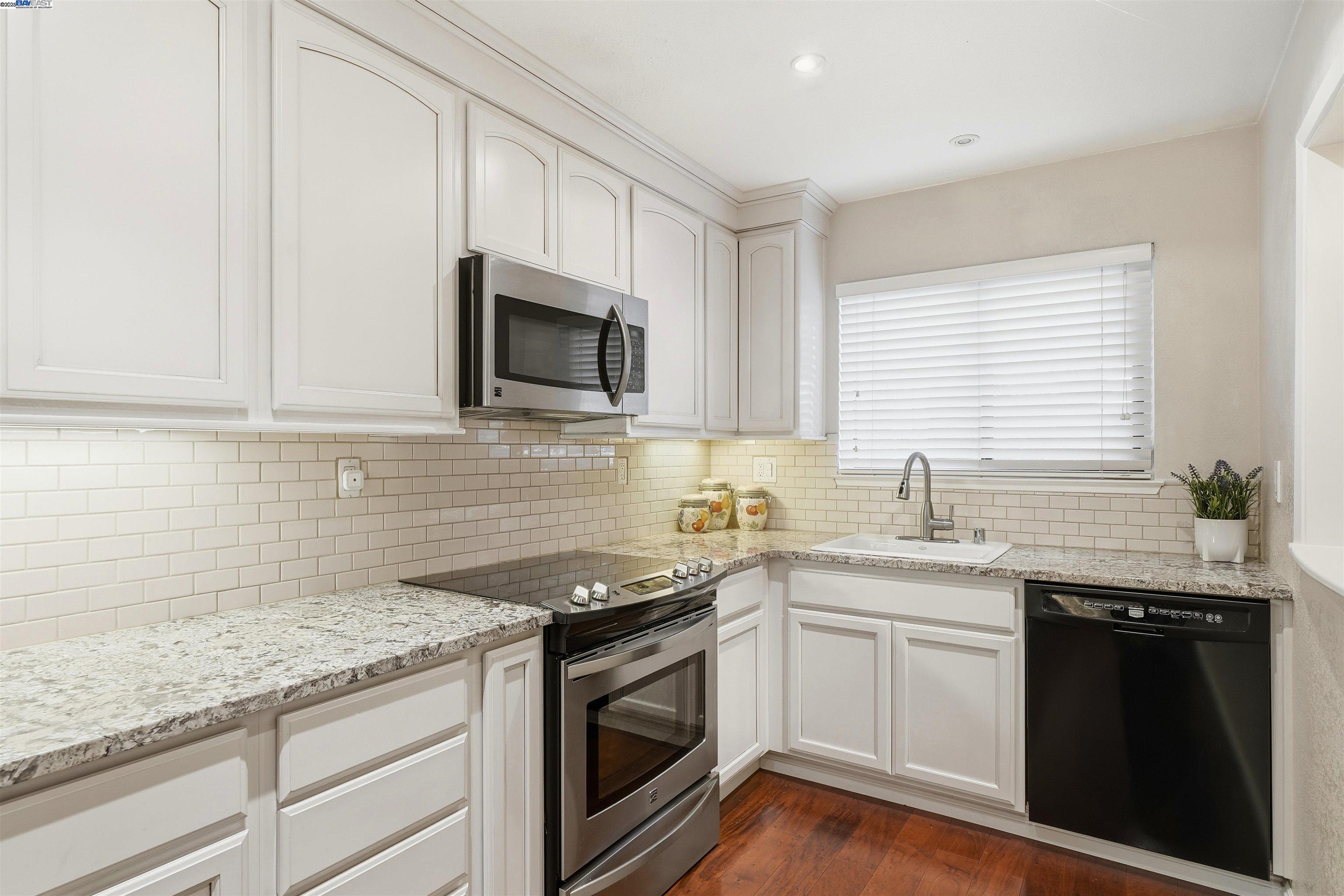 Detail Gallery Image 9 of 35 For 8985 Alcosta Blvd #162,  San Ramon,  CA 94583 - 2 Beds | 2/1 Baths