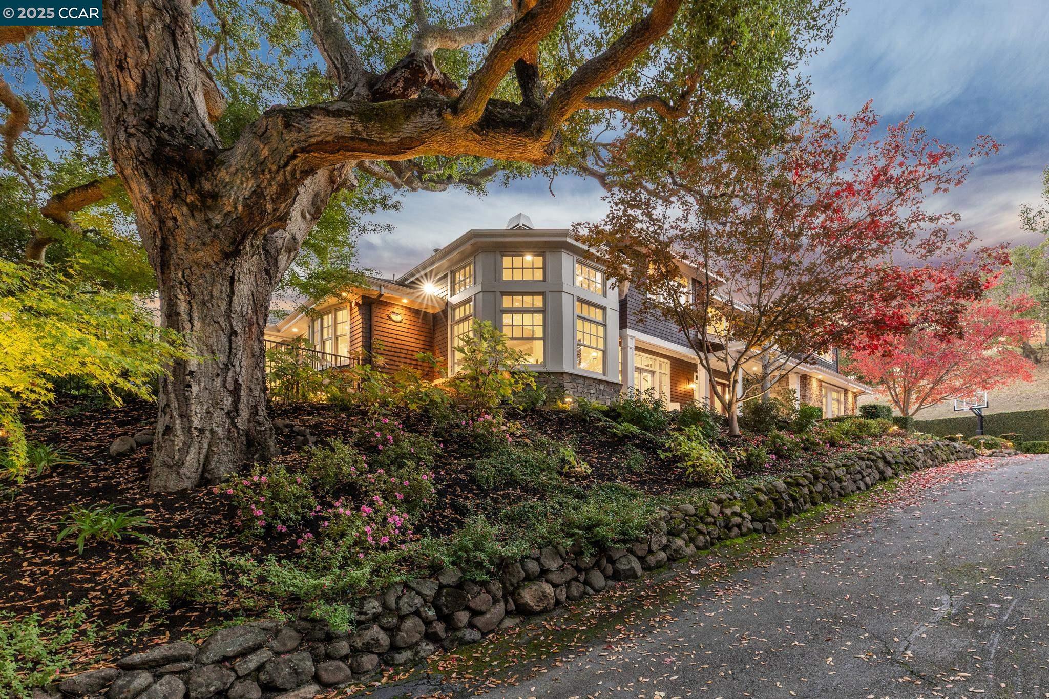 Detail Gallery Image 4 of 21 For 3656 Old Blackhawk Rd, Danville,  CA 94506 - 5 Beds | 5/1 Baths