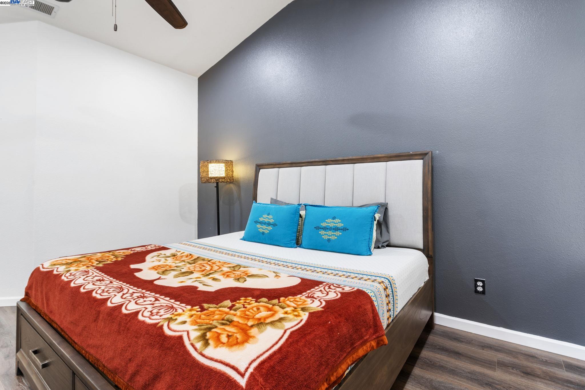 Detail Gallery Image 22 of 36 For 4052 Ghiotti Ct, Pleasanton,  CA 94588 - 2 Beds | 2/1 Baths