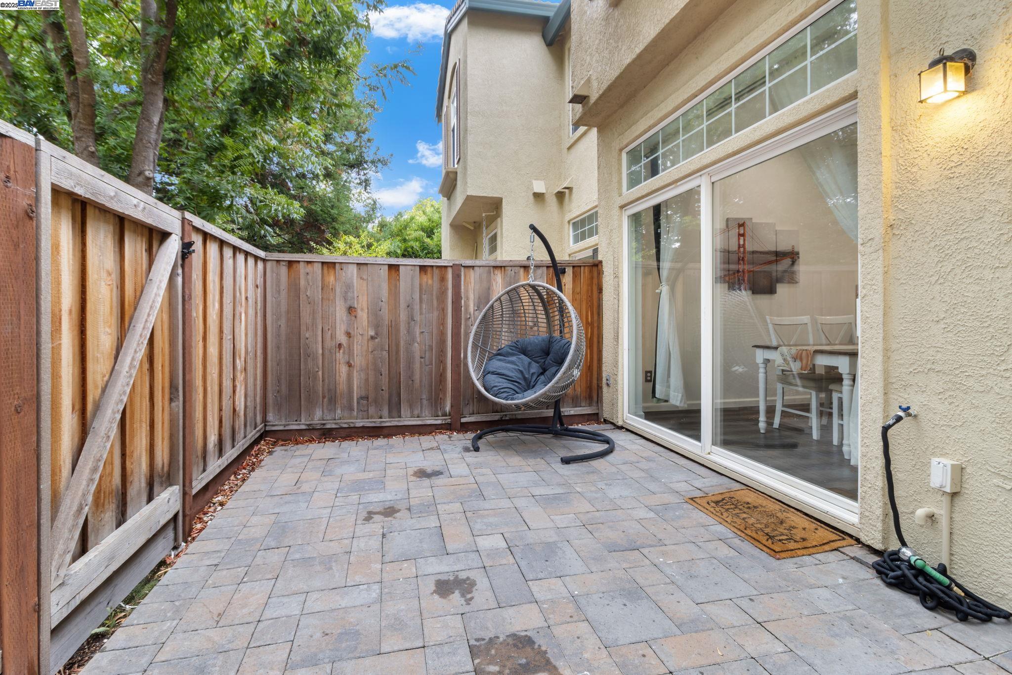 Detail Gallery Image 27 of 36 For 4052 Ghiotti Ct, Pleasanton,  CA 94588 - 2 Beds | 2/1 Baths
