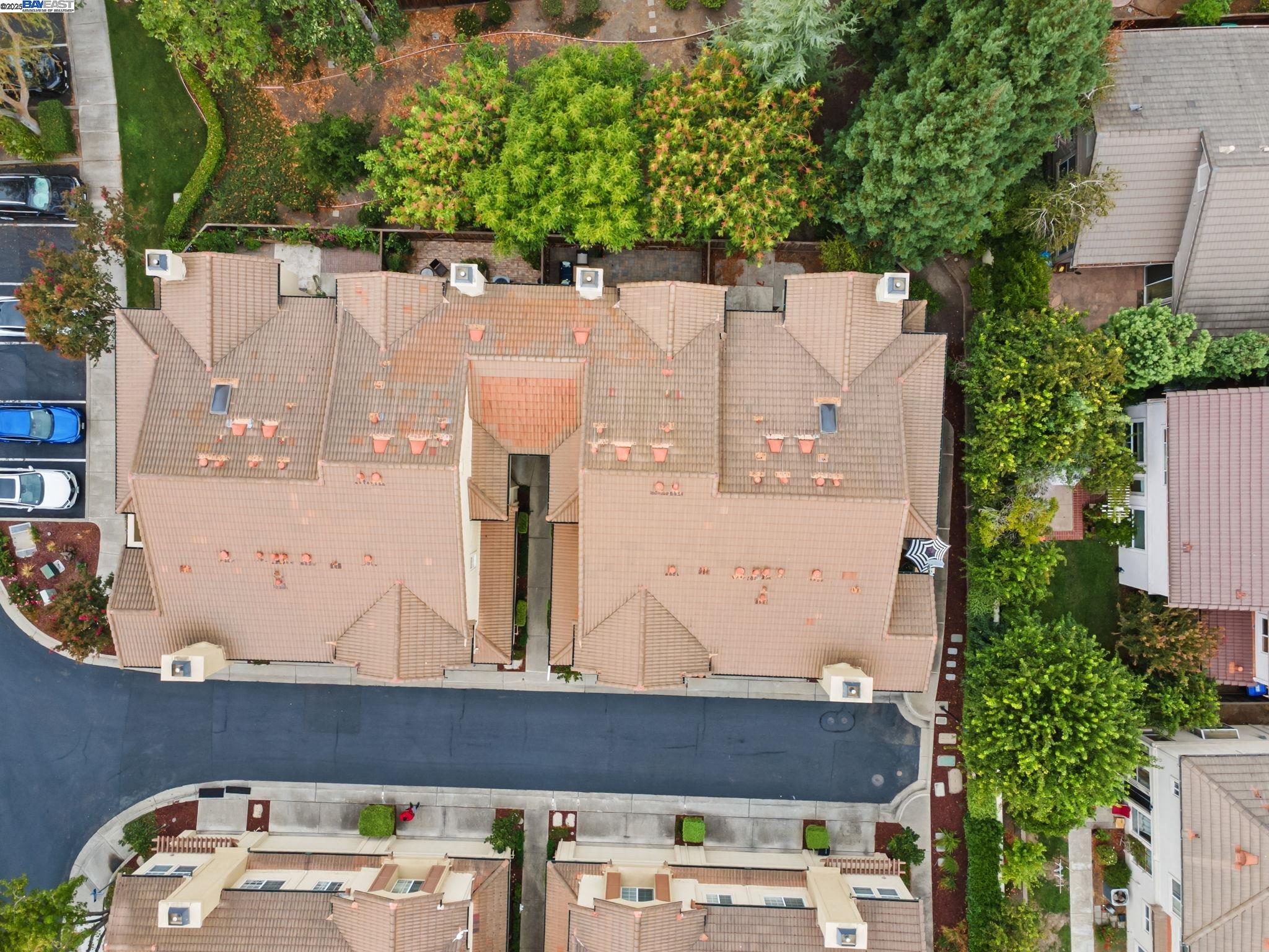 Detail Gallery Image 29 of 36 For 4052 Ghiotti Ct, Pleasanton,  CA 94588 - 2 Beds | 2/1 Baths