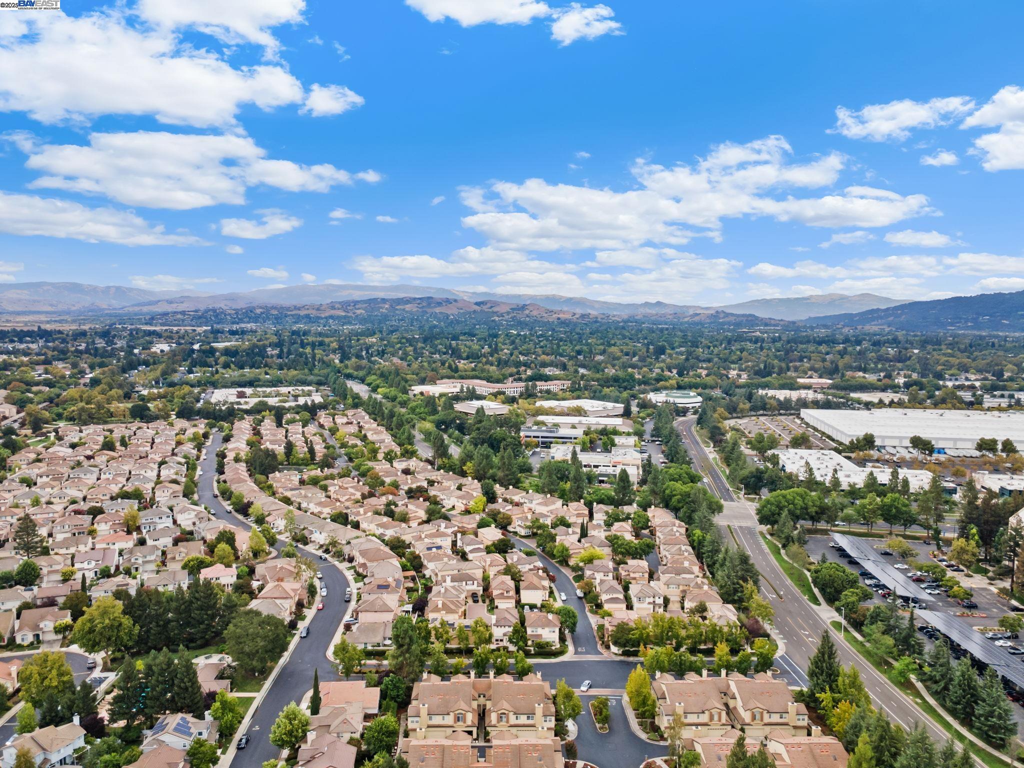 Detail Gallery Image 34 of 36 For 4052 Ghiotti Ct, Pleasanton,  CA 94588 - 2 Beds | 2/1 Baths