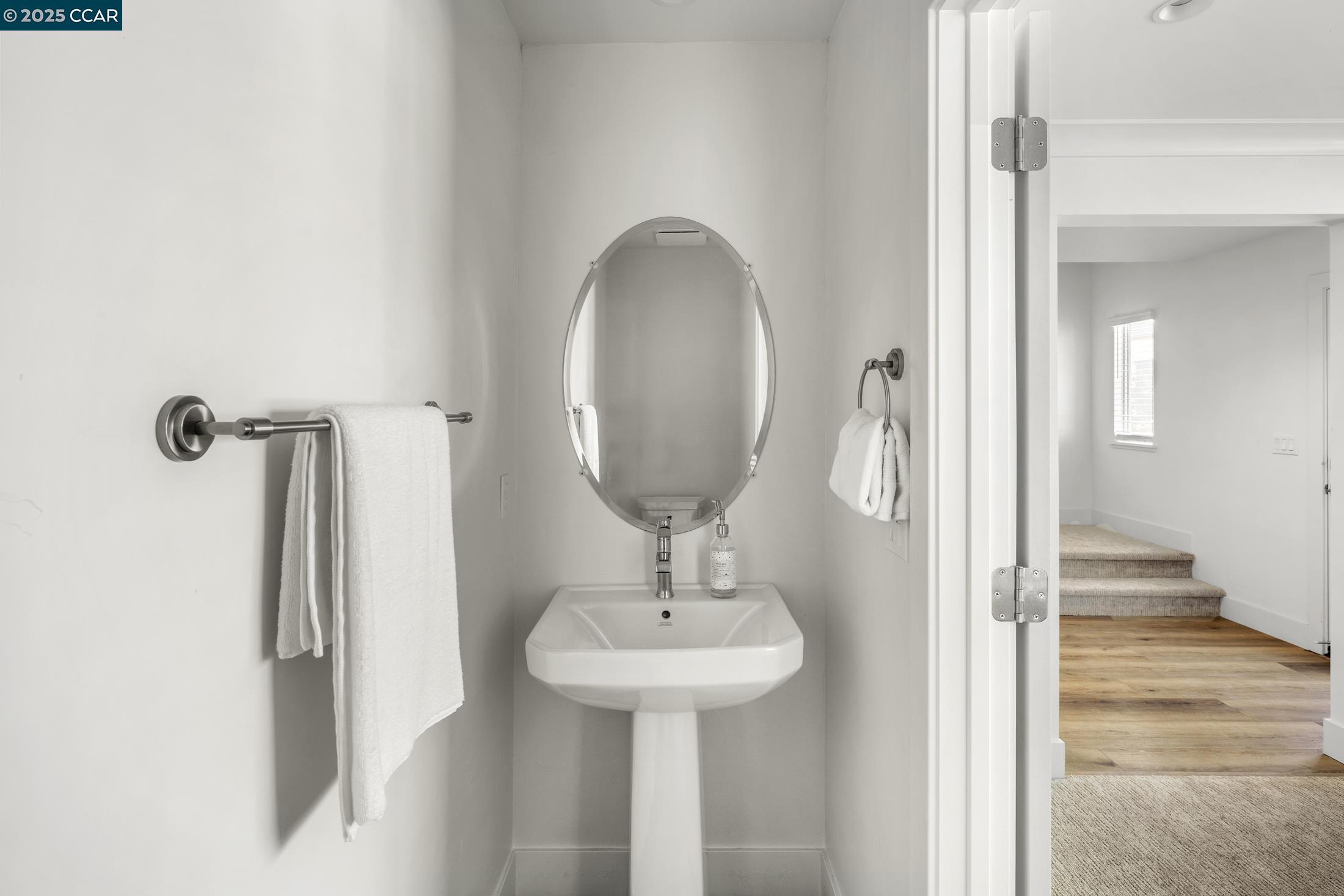 Detail Gallery Image 14 of 46 For 2806 Chattleton Lane, San Pablo,  CA 94806 - 3 Beds | 2 Baths