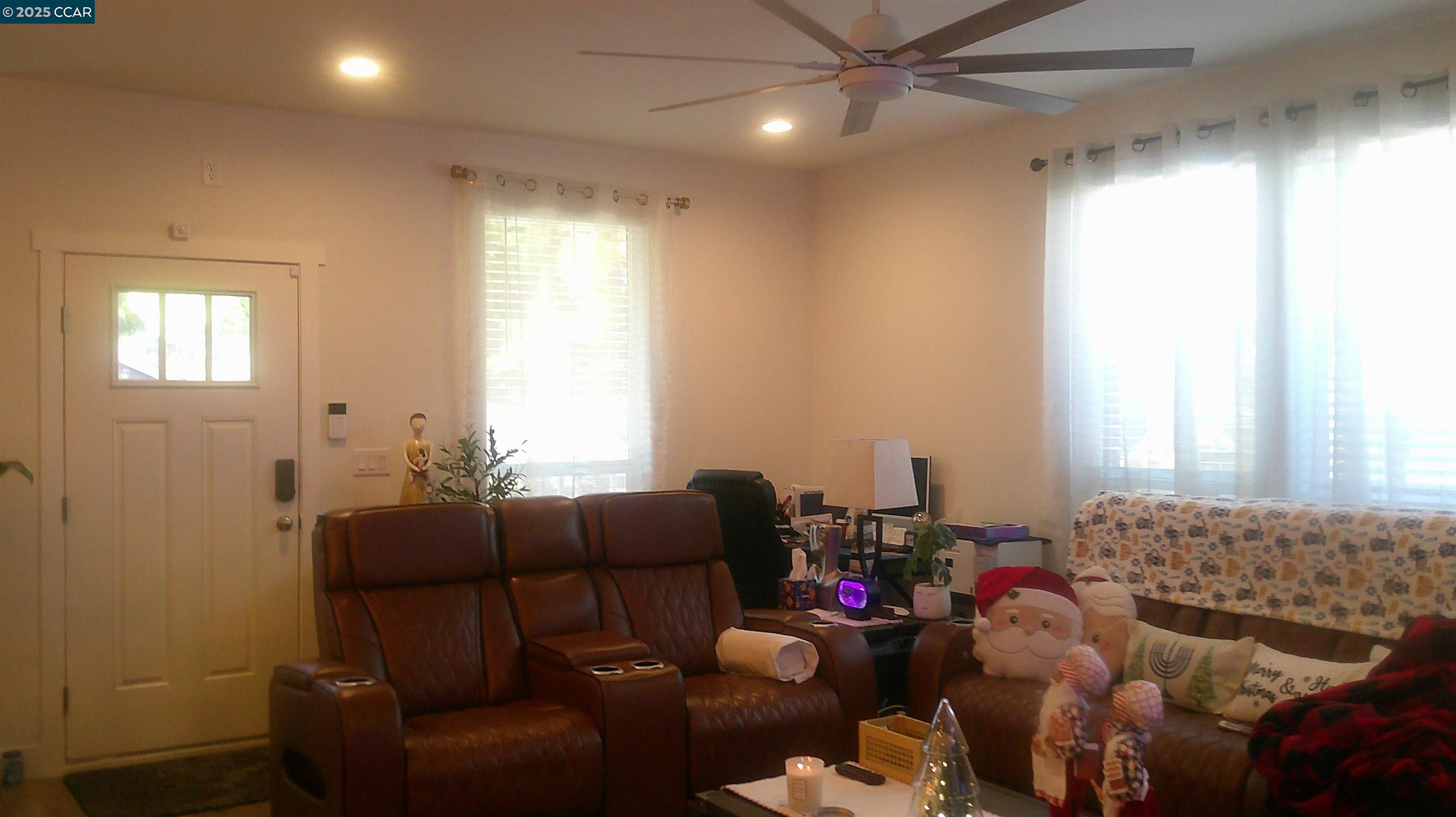 Detail Gallery Image 5 of 24 For 16711 Marsh Creek Rd. #161,  Clayton,  CA 94517 - 4 Beds | 2 Baths