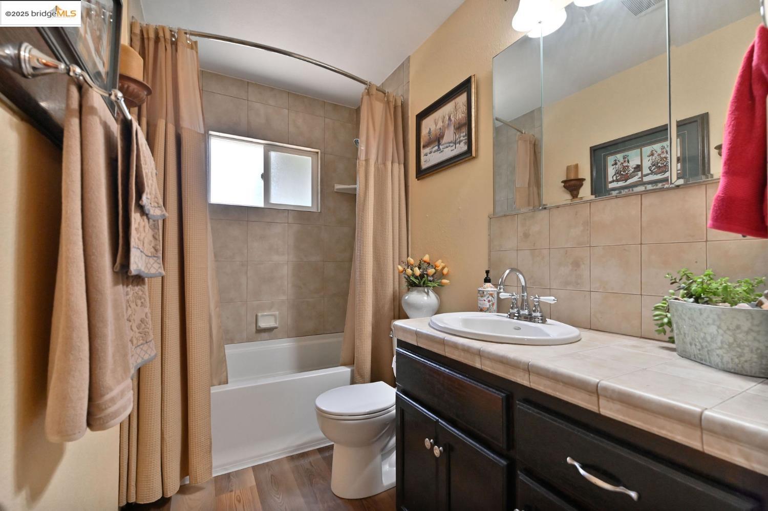 Detail Gallery Image 22 of 24 For 407 Toyanza, San Andreas,  CA 95249 - 3 Beds | 2 Baths