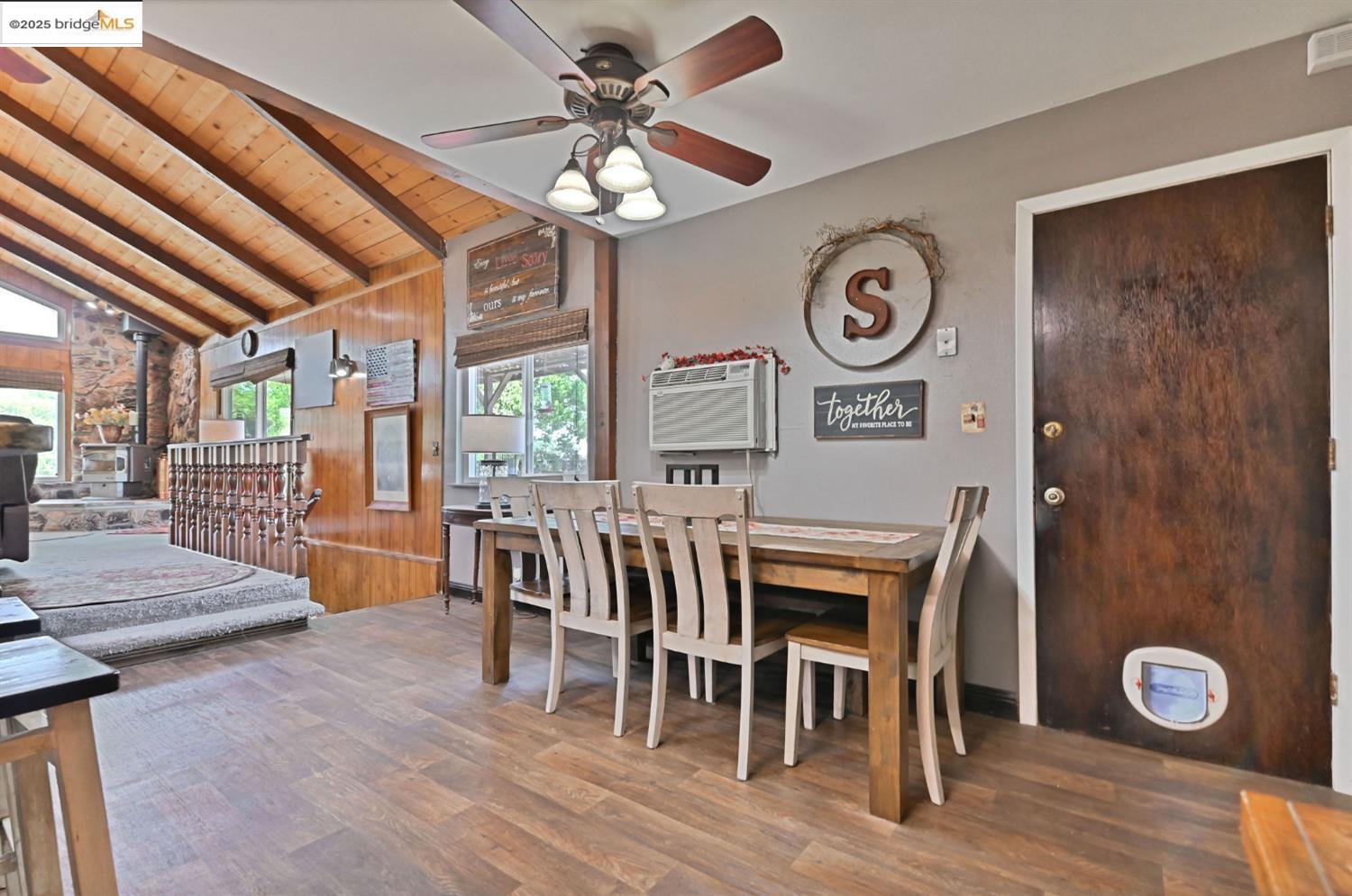 Detail Gallery Image 8 of 24 For 407 Toyanza, San Andreas,  CA 95249 - 3 Beds | 2 Baths