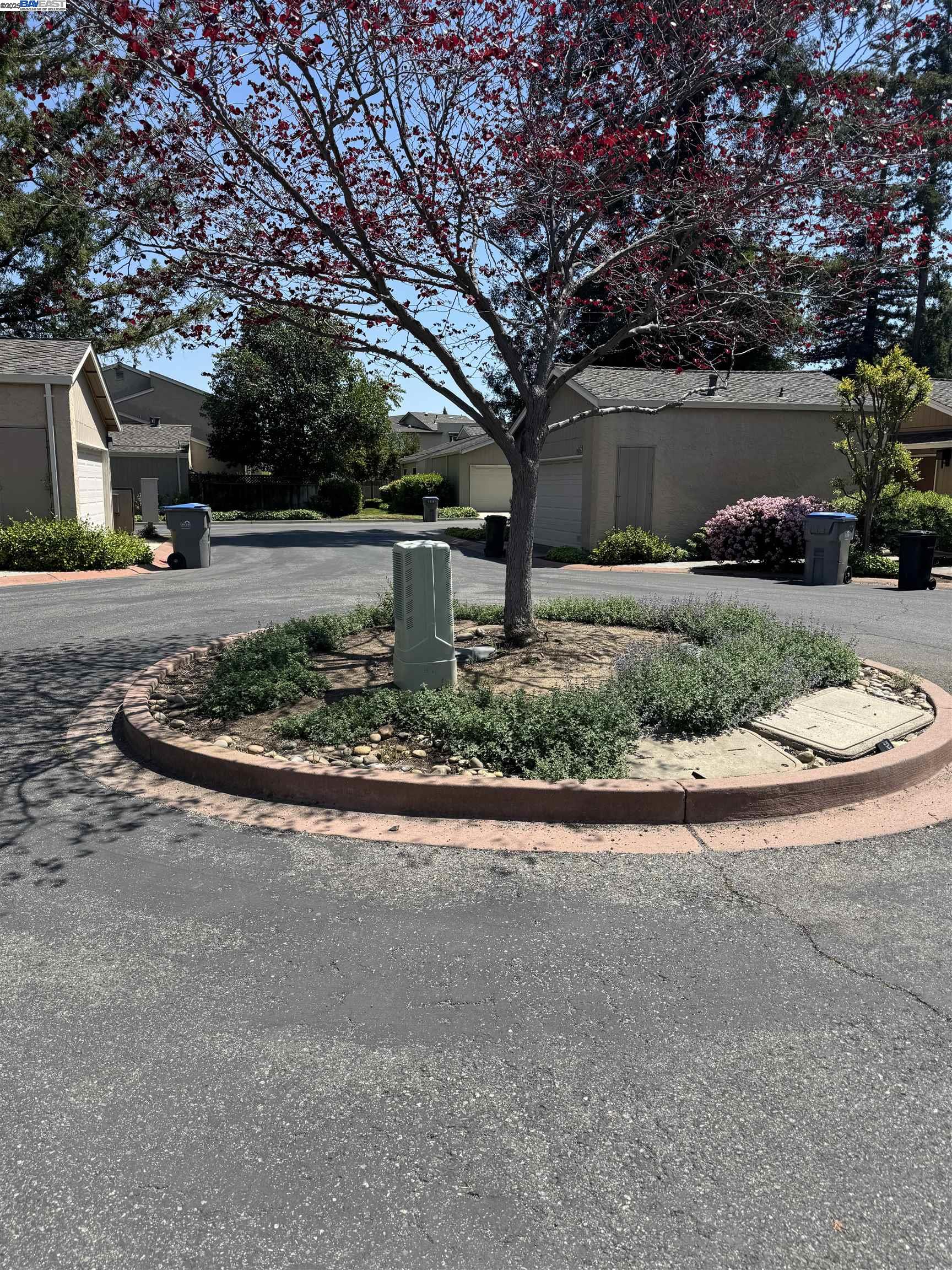 Detail Gallery Image 5 of 5 For 6649 Bunker Hill Ct, San Jose,  CA 95120 - 3 Beds | 2 Baths