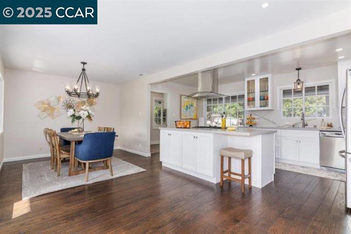 Detail Gallery Image 2 of 12 For 7 El Corte, Orinda,  CA 94563 - 3 Beds | 2 Baths