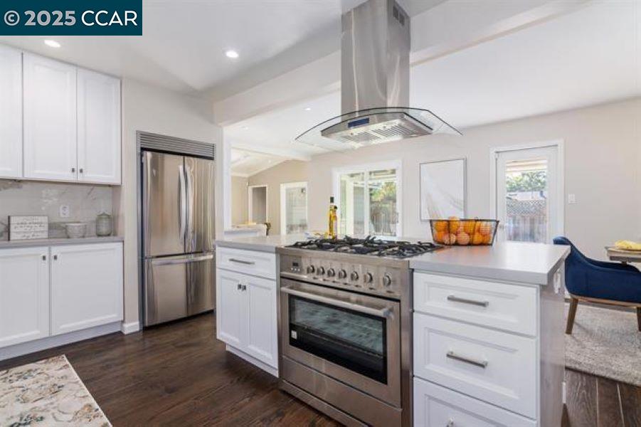 Detail Gallery Image 3 of 12 For 7 El Corte, Orinda,  CA 94563 - 3 Beds | 2 Baths