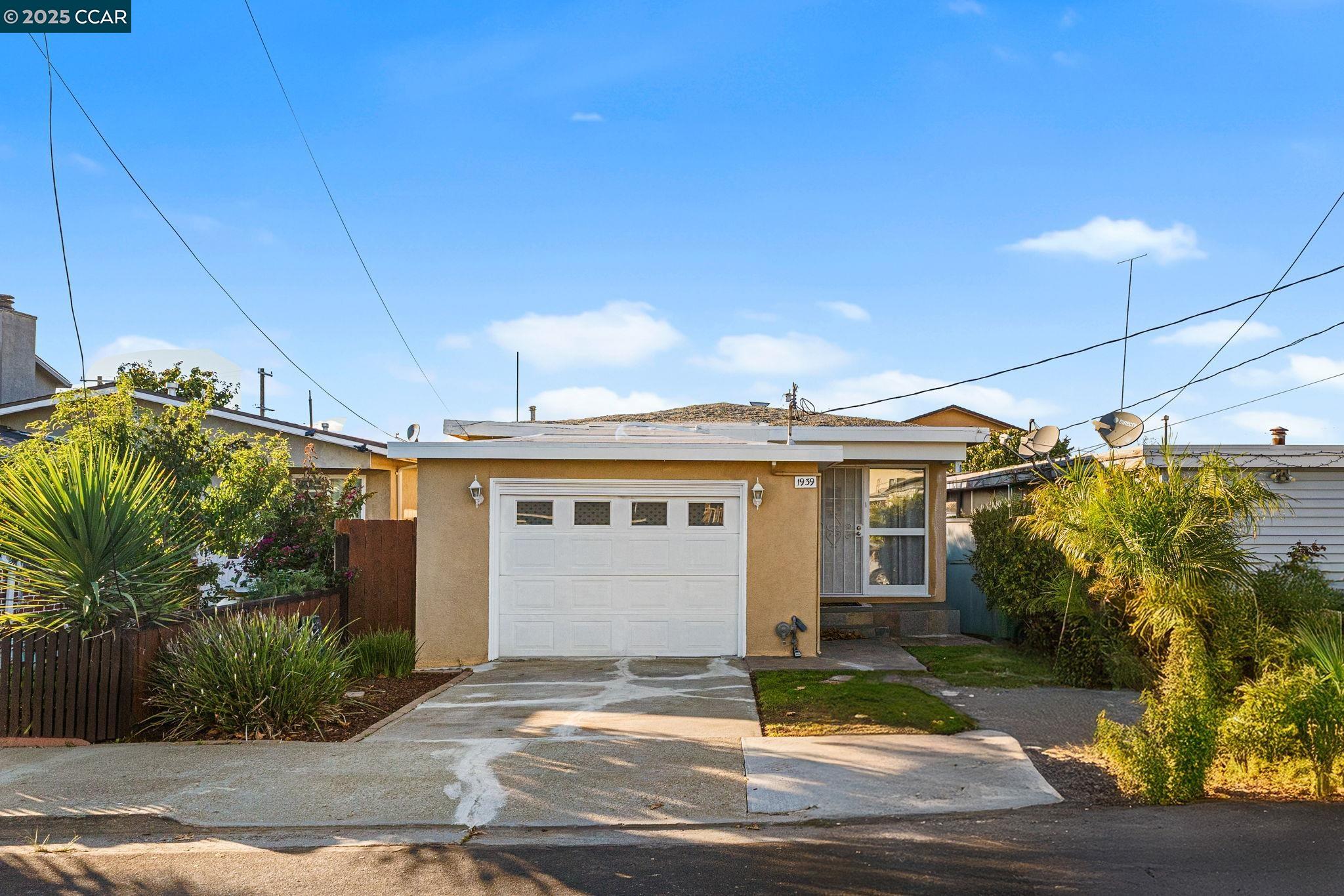 Front Image Thumbnail for CC41117110