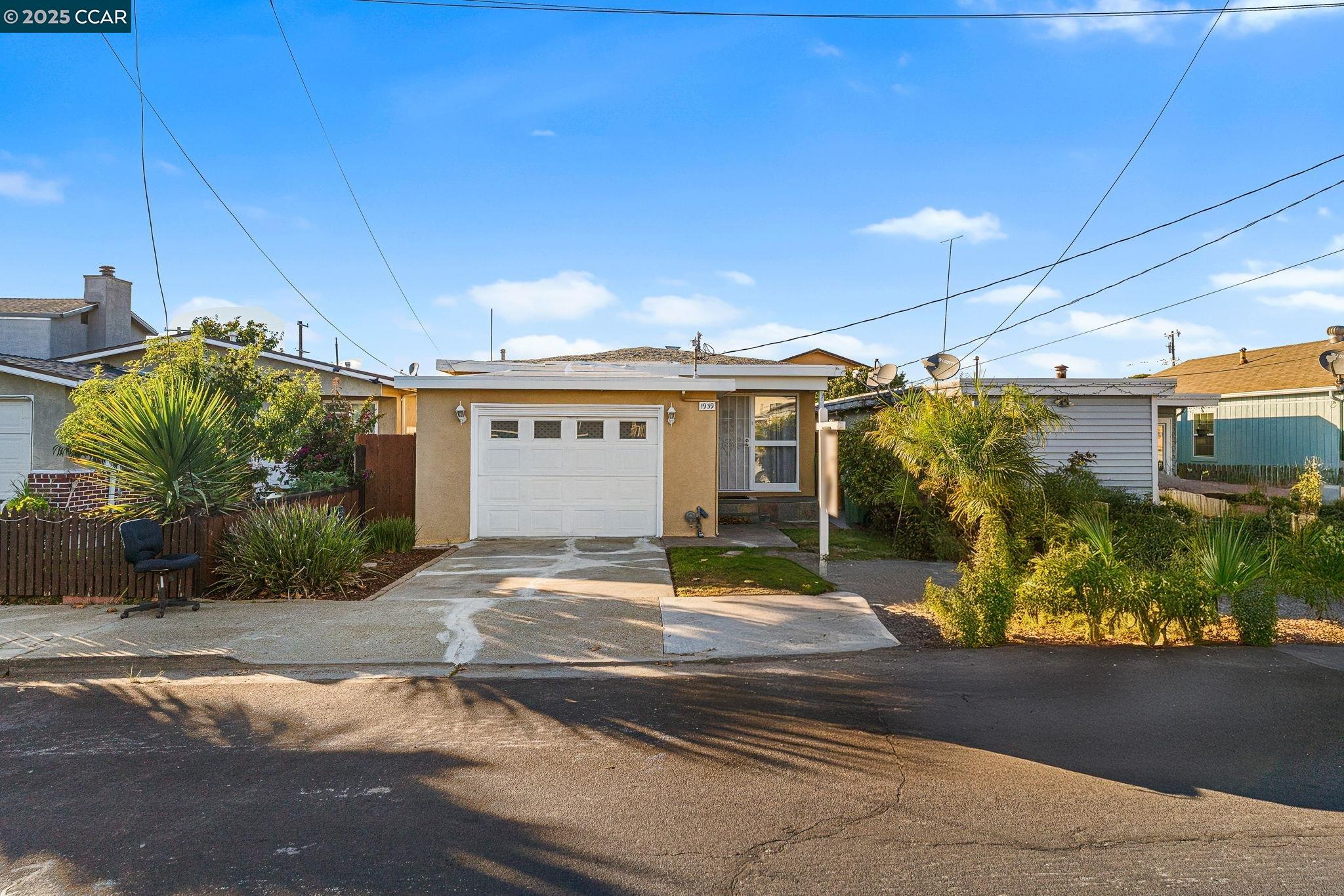 Detail Gallery Image 2 of 50 For 1939 20th St, San Pablo,  CA 94806 - 3 Beds | 2 Baths