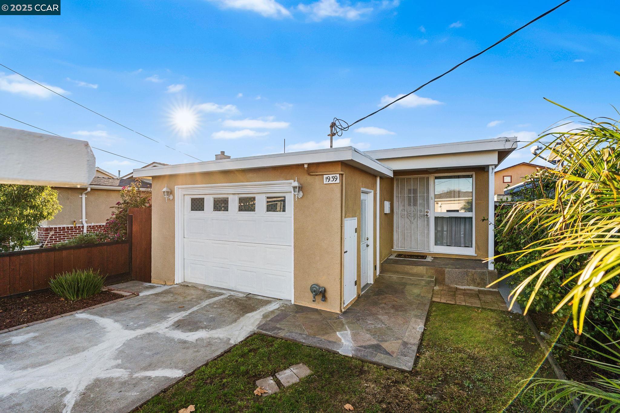 Detail Gallery Image 3 of 50 For 1939 20th St, San Pablo,  CA 94806 - 3 Beds | 2 Baths